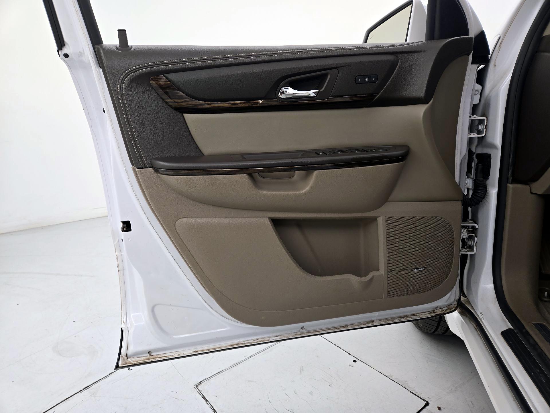 Thumbnail: 2016 GMC Acadia - 12