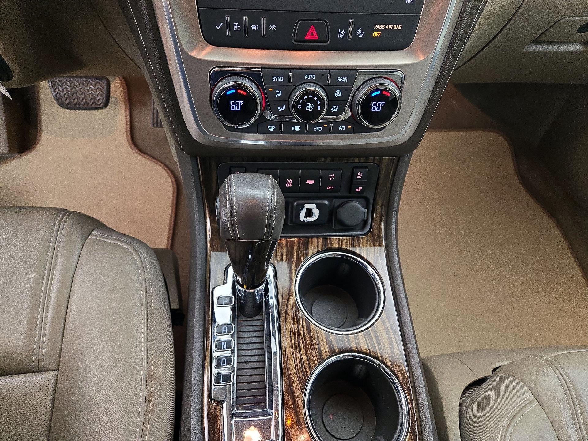 Thumbnail: 2016 GMC Acadia - 17