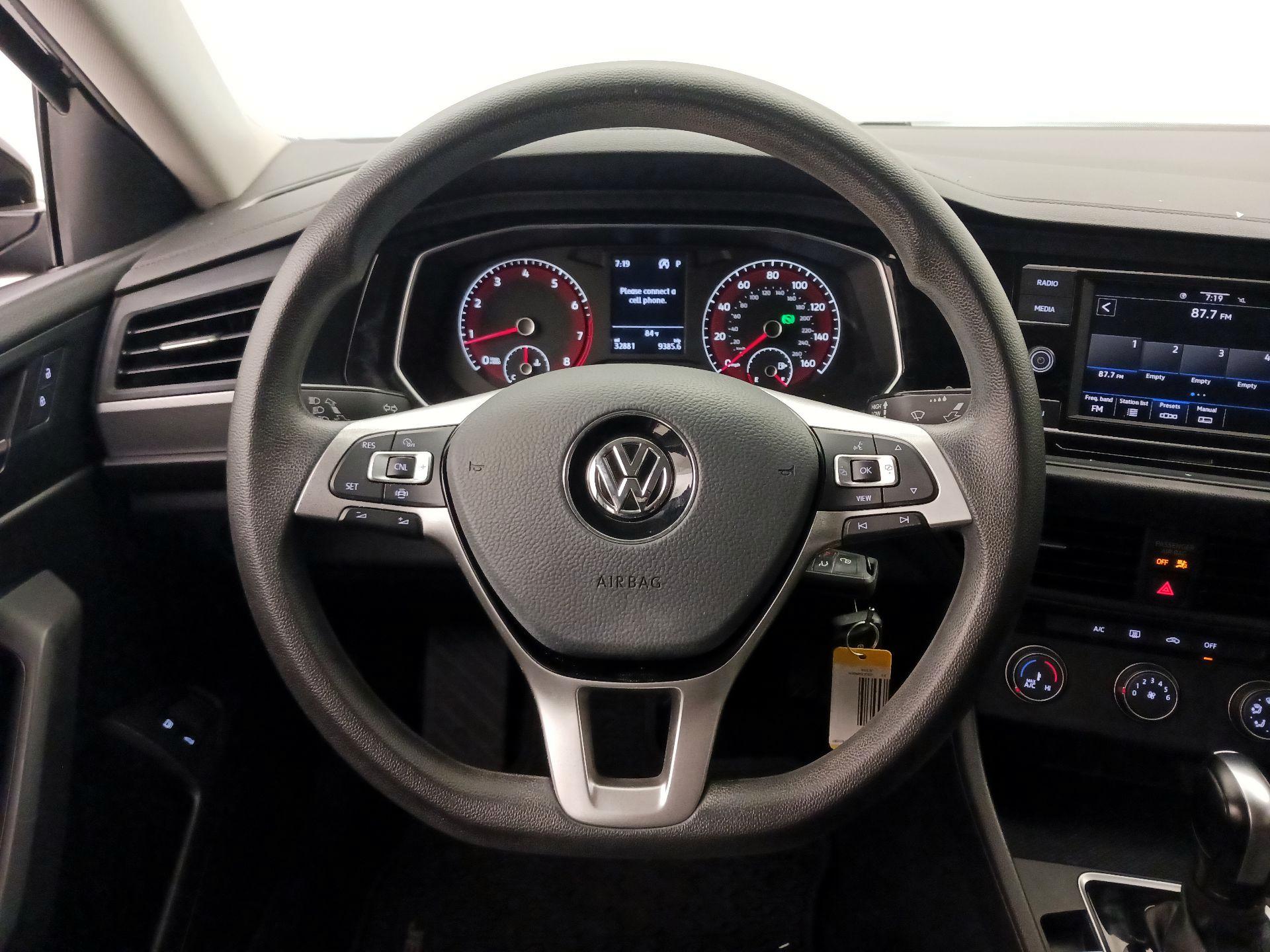 Thumbnail: 2021 Volkswagen Jetta - 10