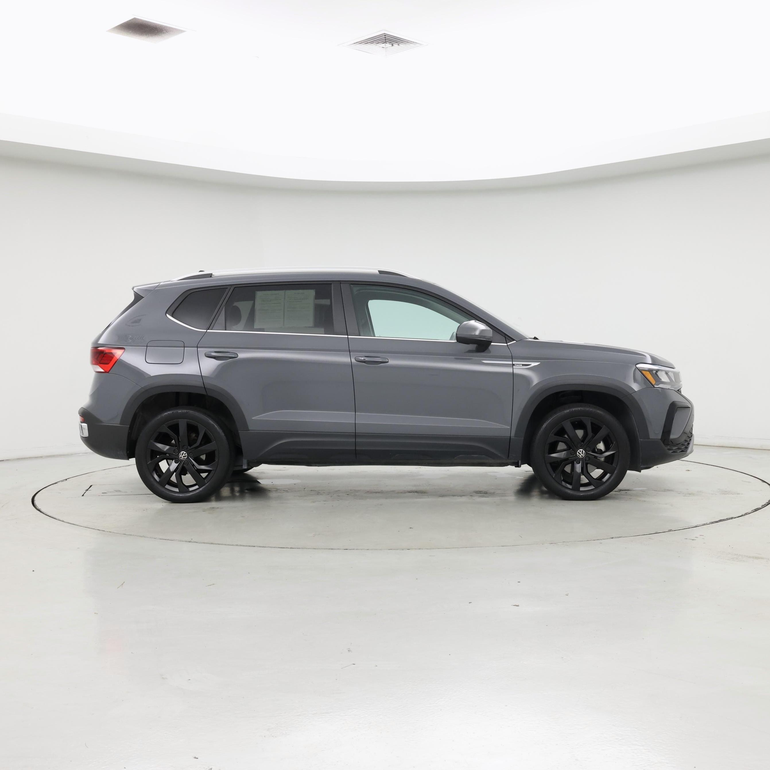 Thumbnail: 2022 Volkswagen Taos - 7