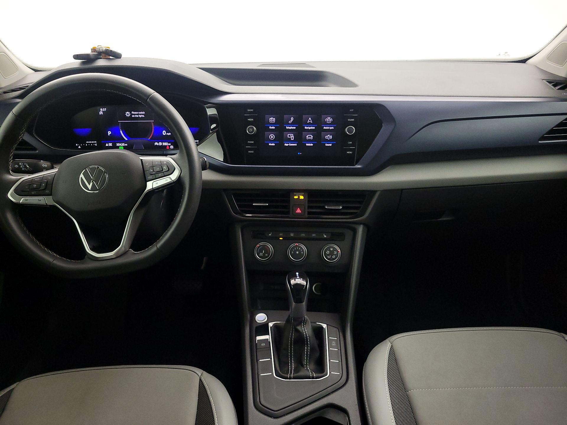 Thumbnail: 2022 Volkswagen Taos - 9