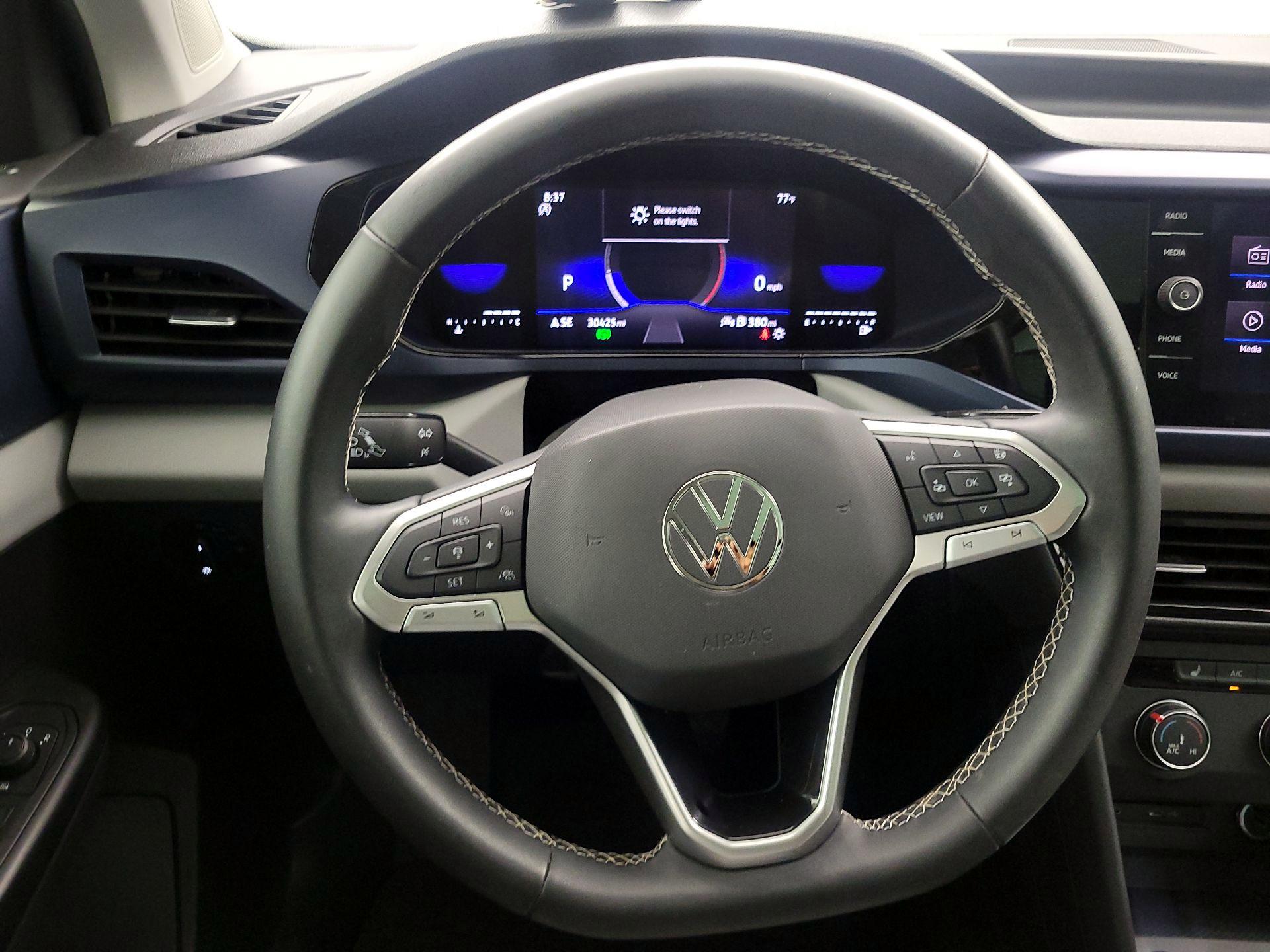 Thumbnail: 2022 Volkswagen Taos - 10