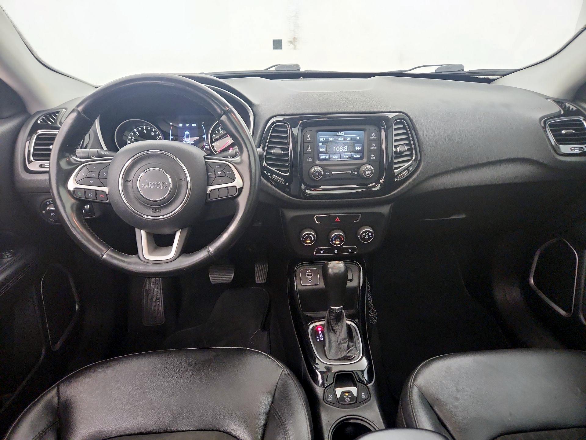 Thumbnail: 2018 Jeep Compass - 9