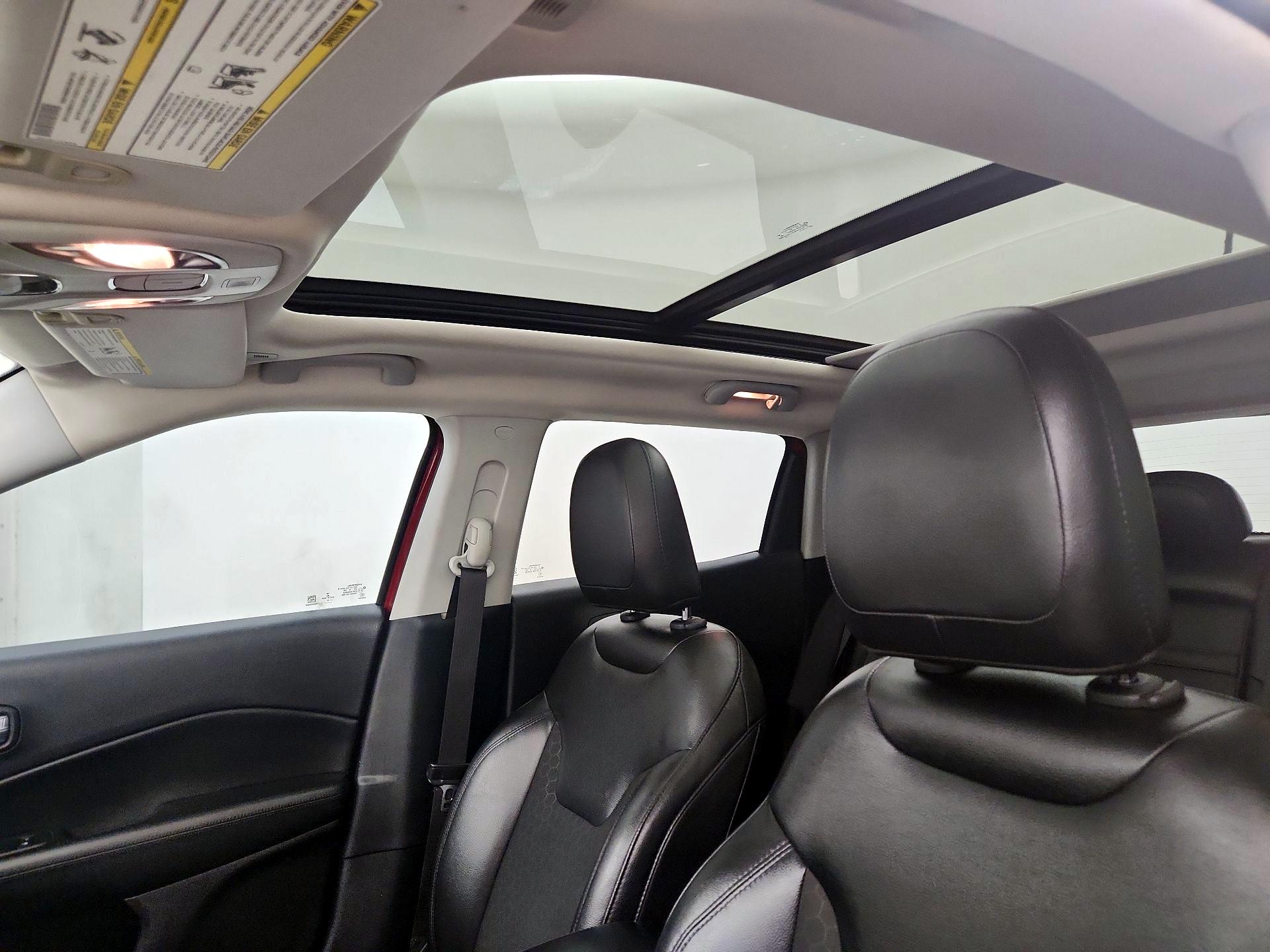 Thumbnail: 2018 Jeep Compass - 19