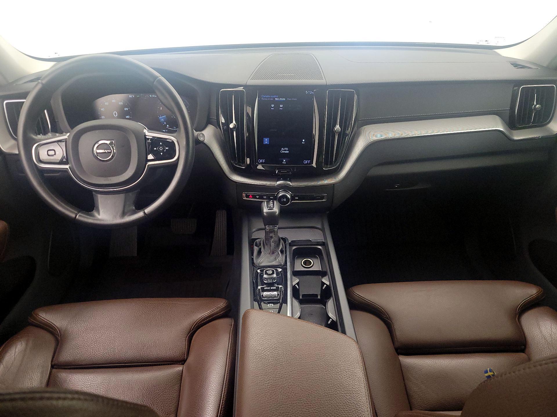Thumbnail: 2019 Volvo XC60 - 9