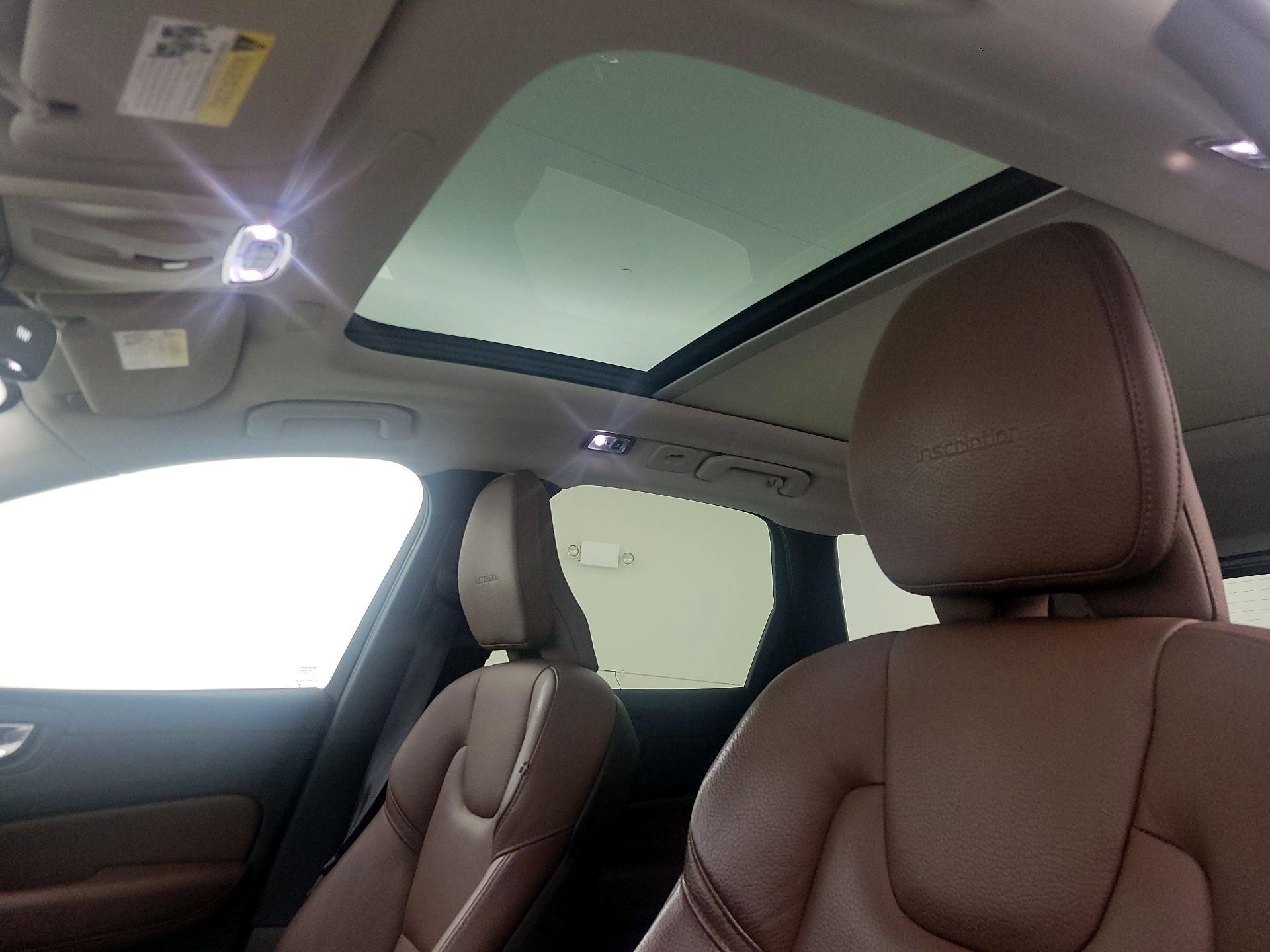 Thumbnail: 2019 Volvo XC60 - 19