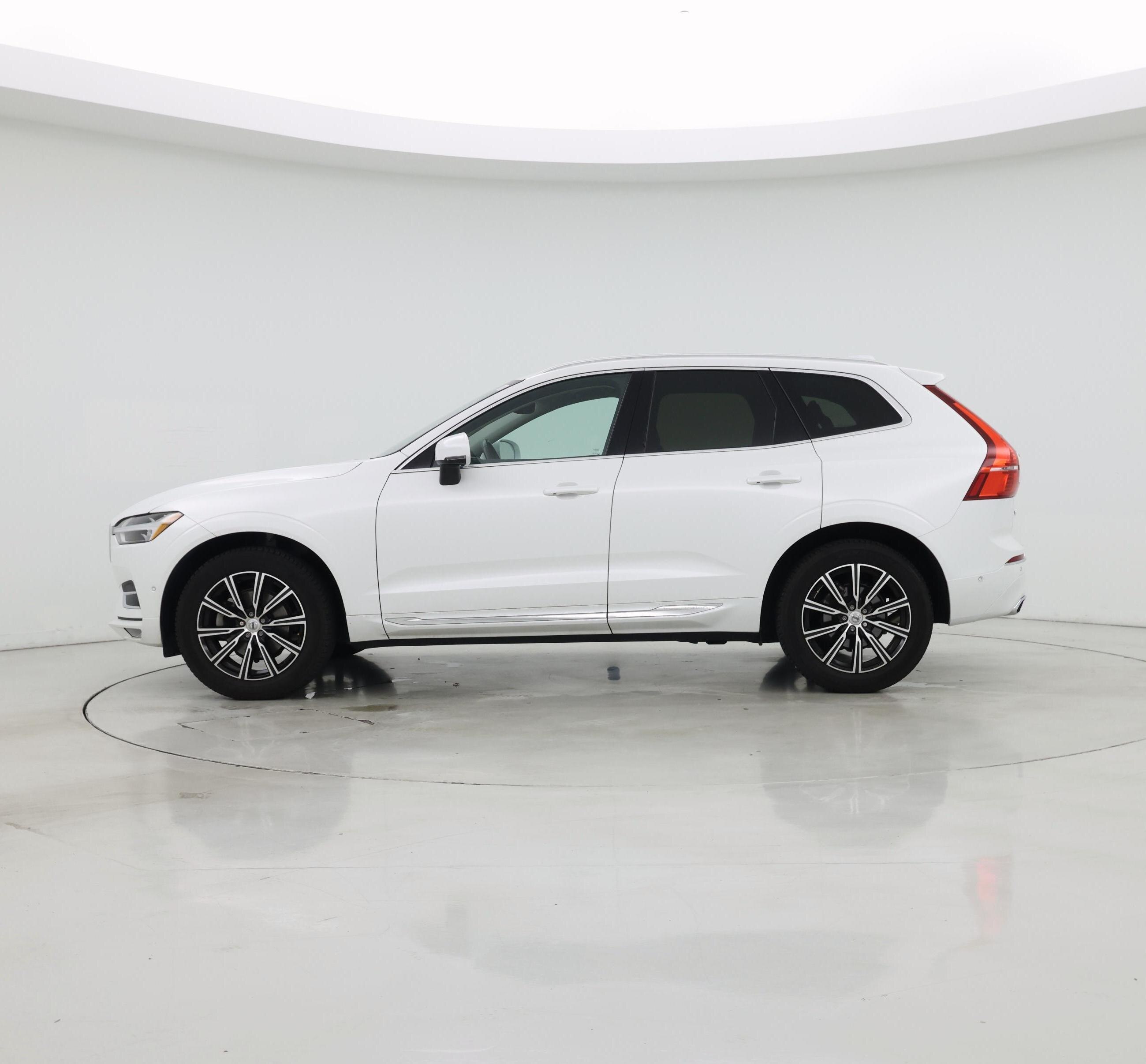 Thumbnail: 2019 Volvo XC60 - 3