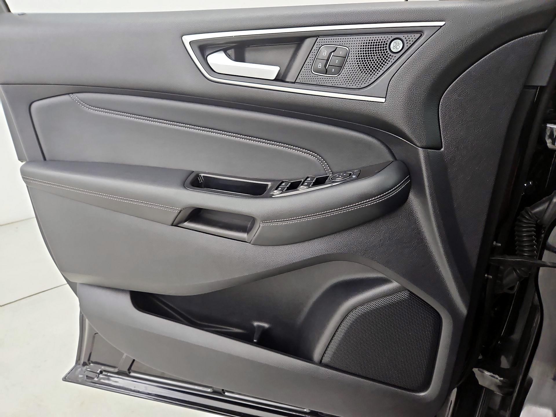 Thumbnail: 2019 Ford Edge - 12