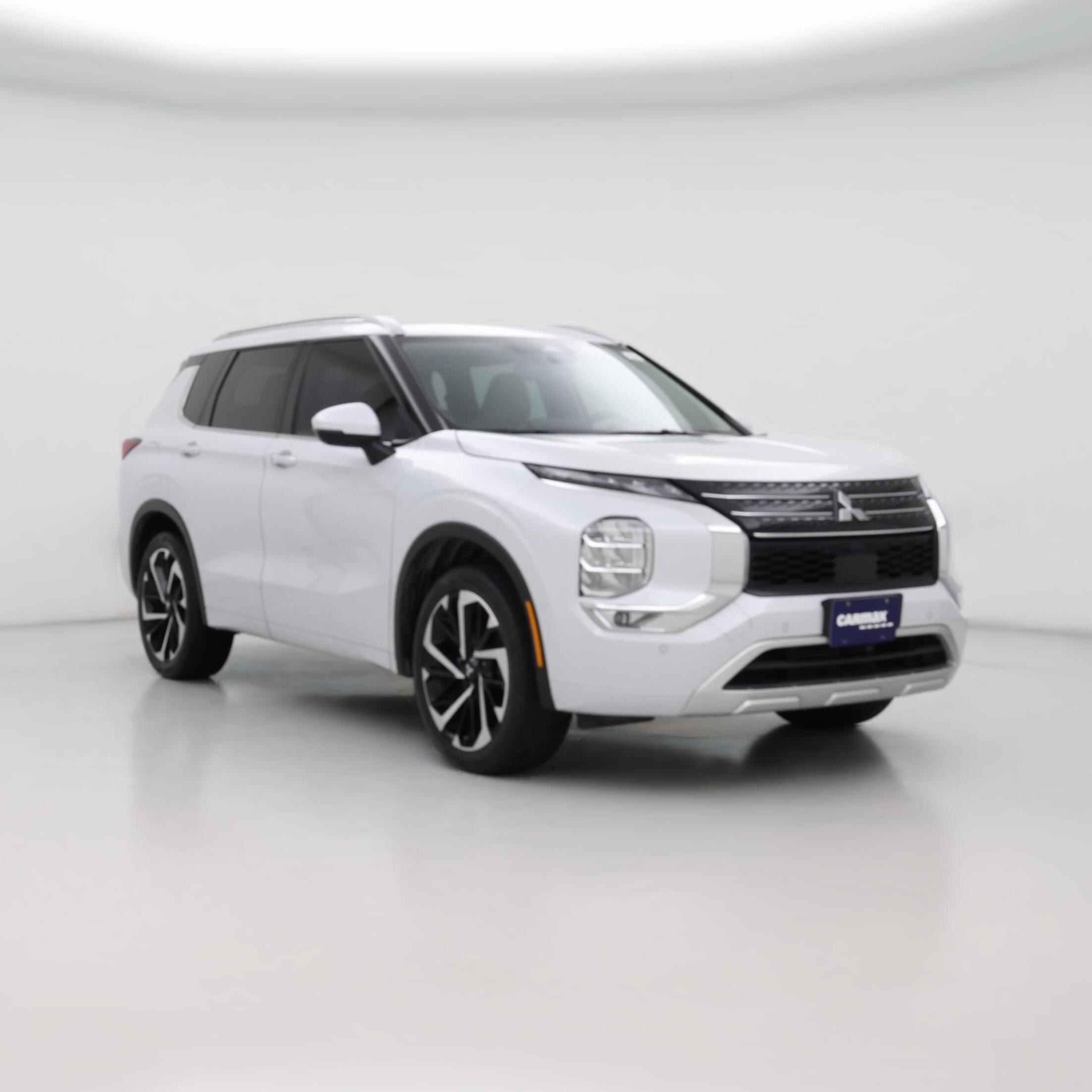 Thumbnail: 2022 Mitsubishi Outlander - 1