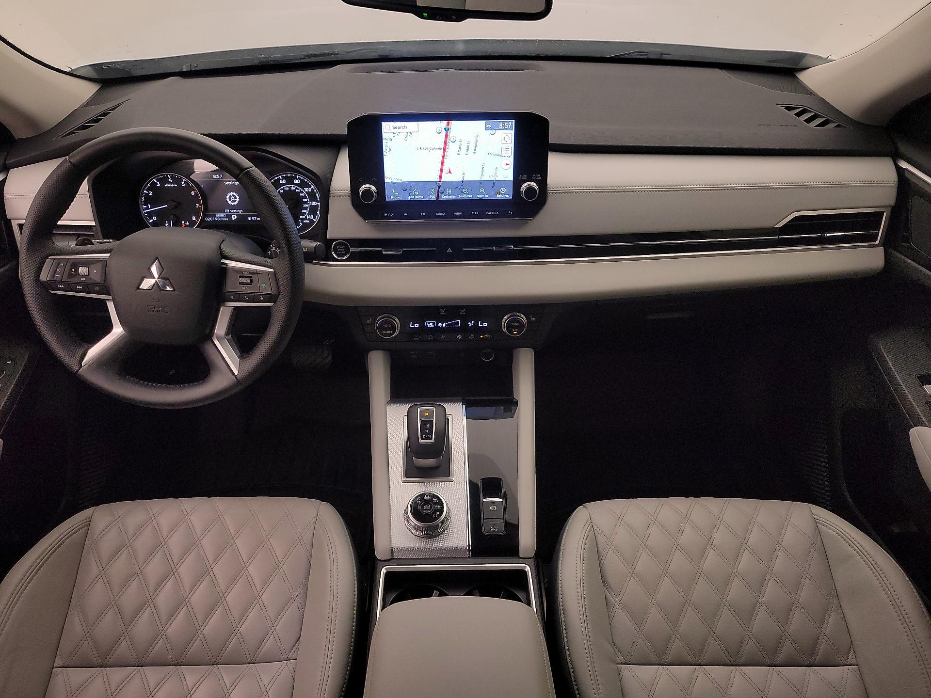 Thumbnail: 2022 Mitsubishi Outlander - 9