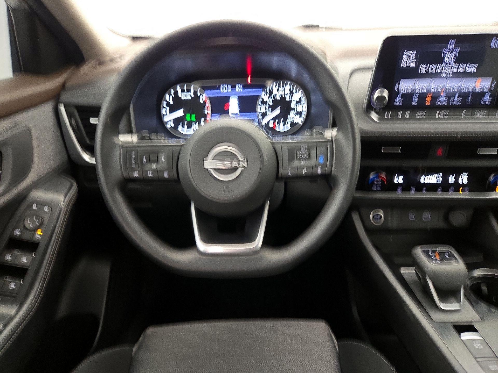 Thumbnail: 2023 Nissan Rogue - 10