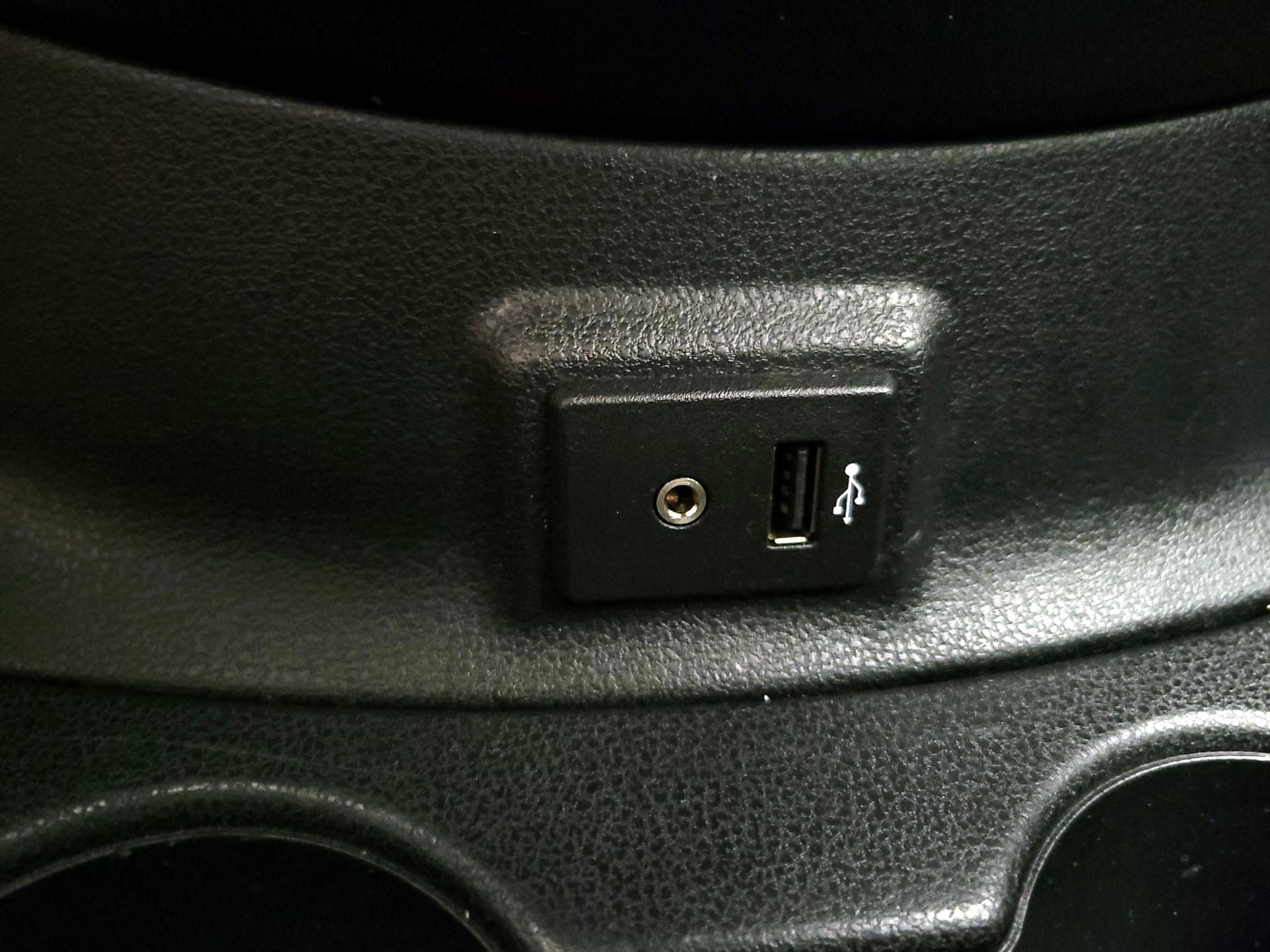 Thumbnail: 2017 Nissan Versa Note - 18