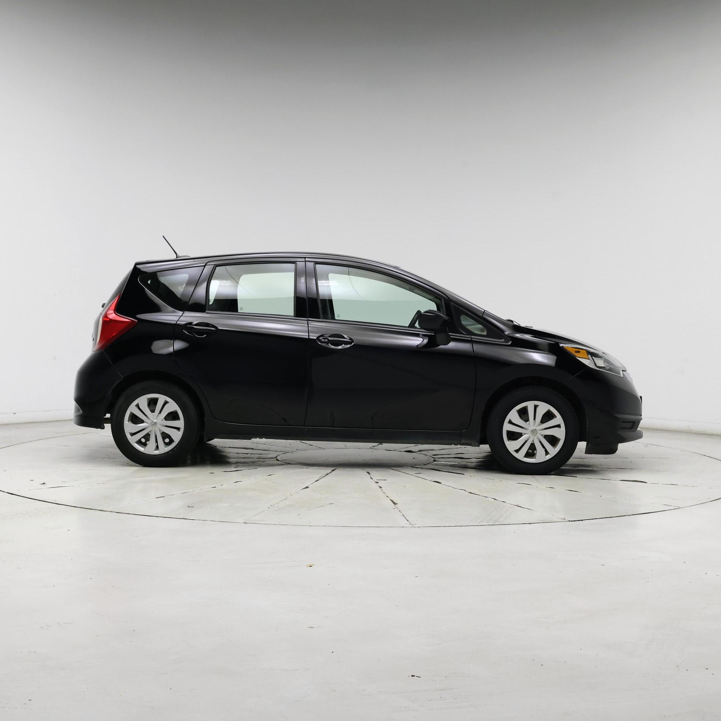 Thumbnail: 2017 Nissan Versa Note - 7