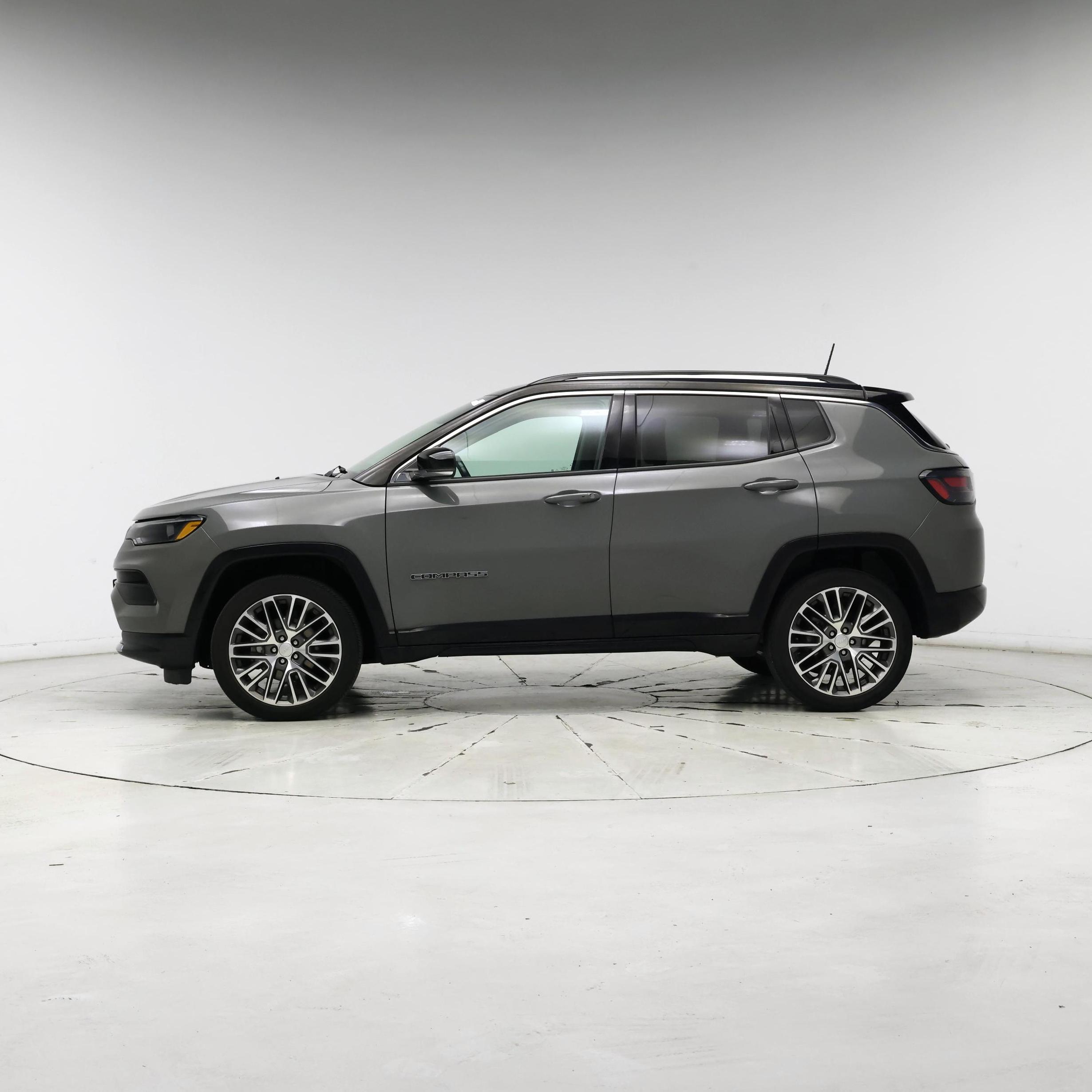 Thumbnail: 2022 Jeep Compass - 3