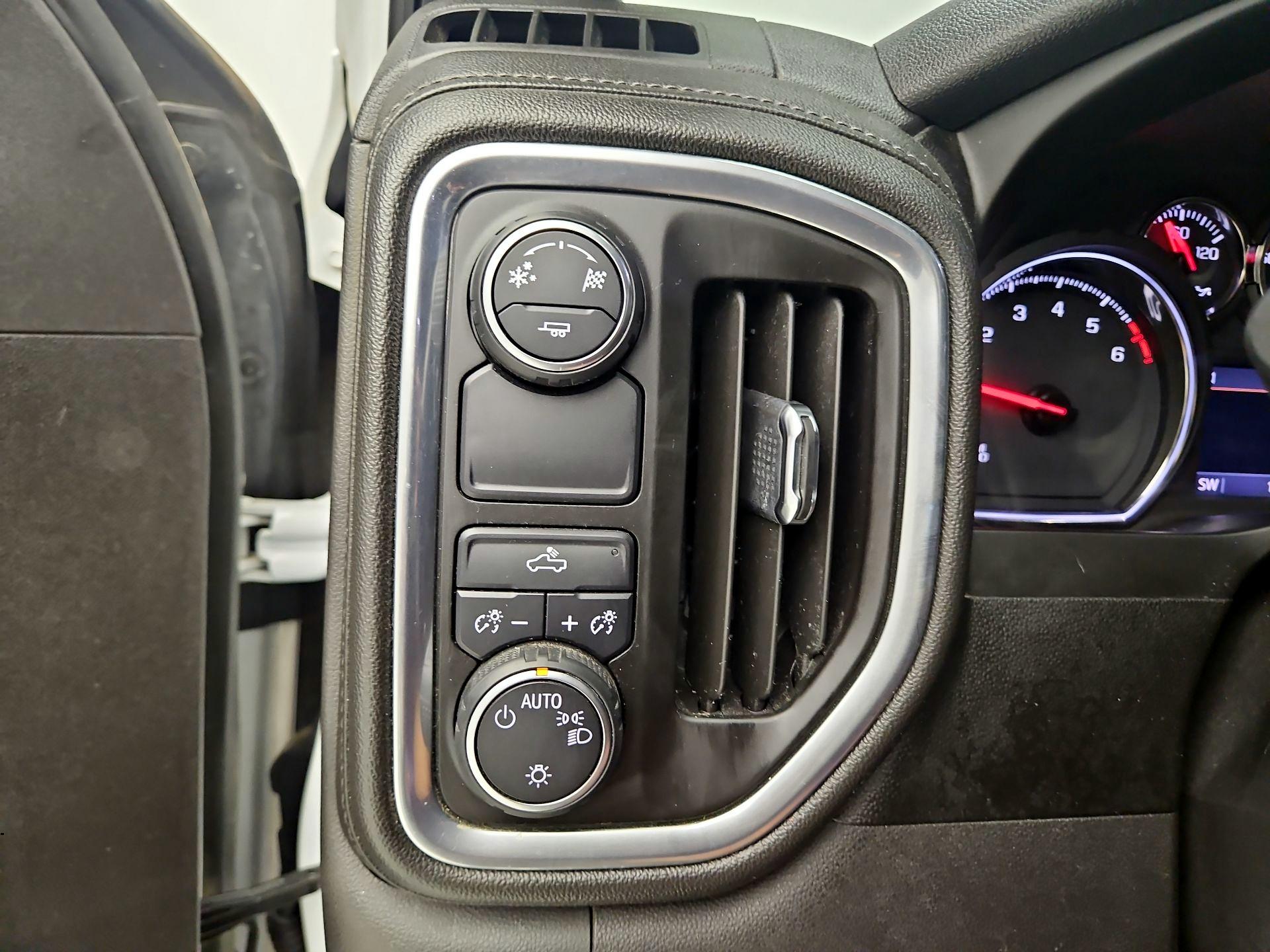 Thumbnail: 2019 Chevrolet Silverado 1500 - 13