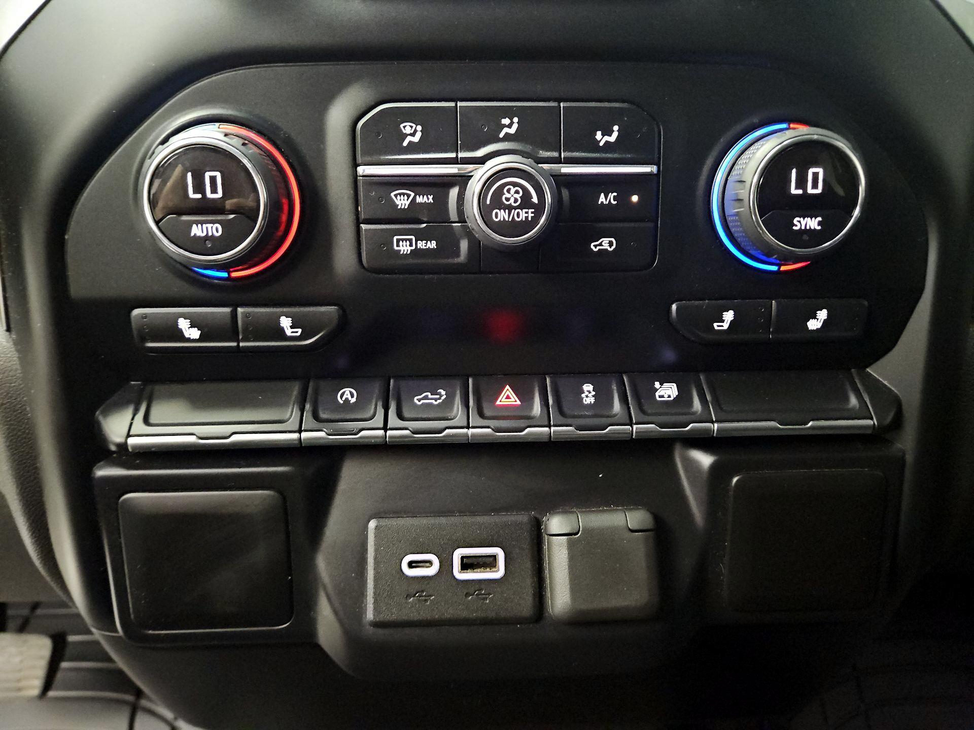 Thumbnail: 2019 Chevrolet Silverado 1500 - 16
