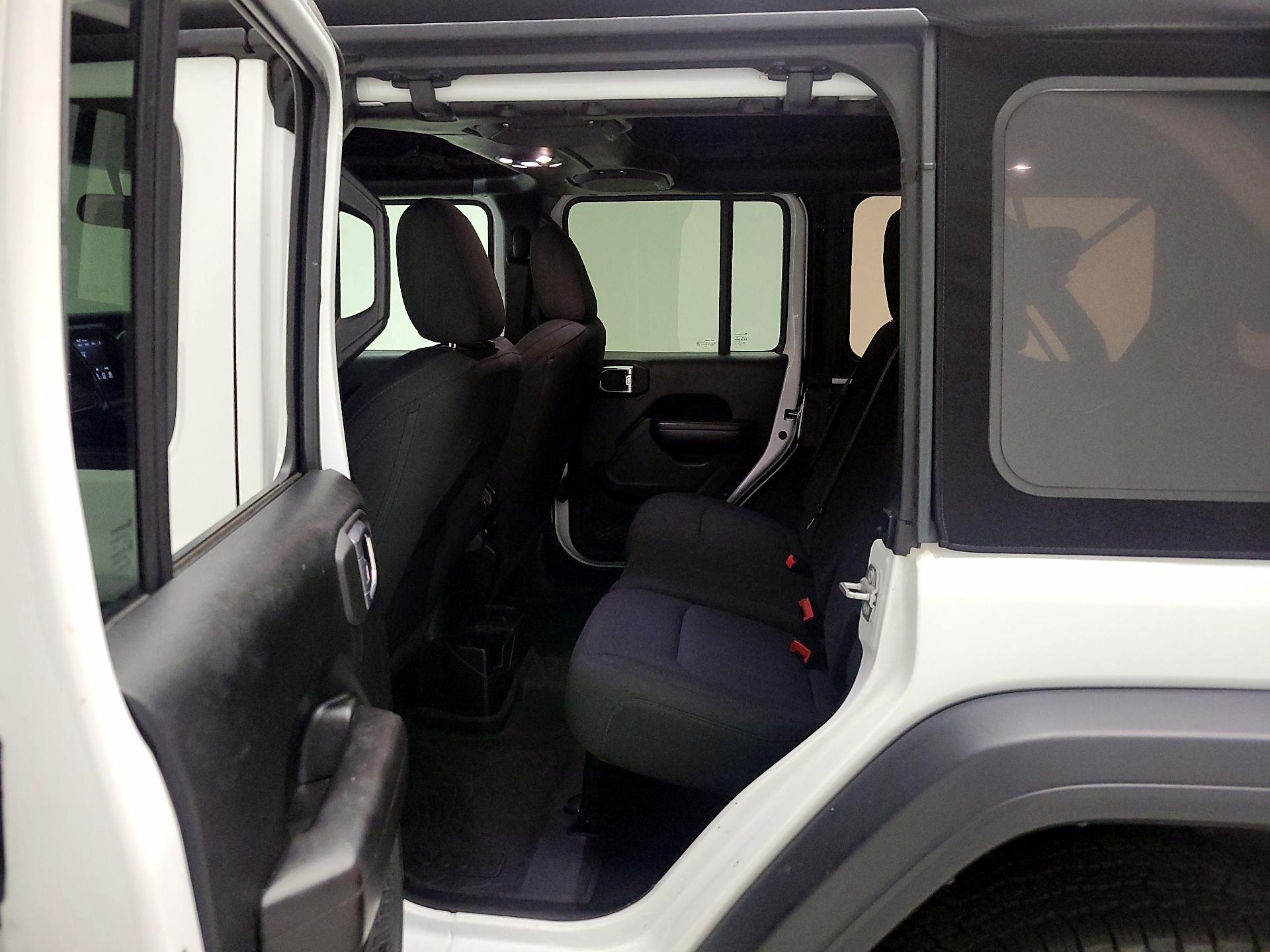 Thumbnail: 2021 Jeep Wrangler - 18