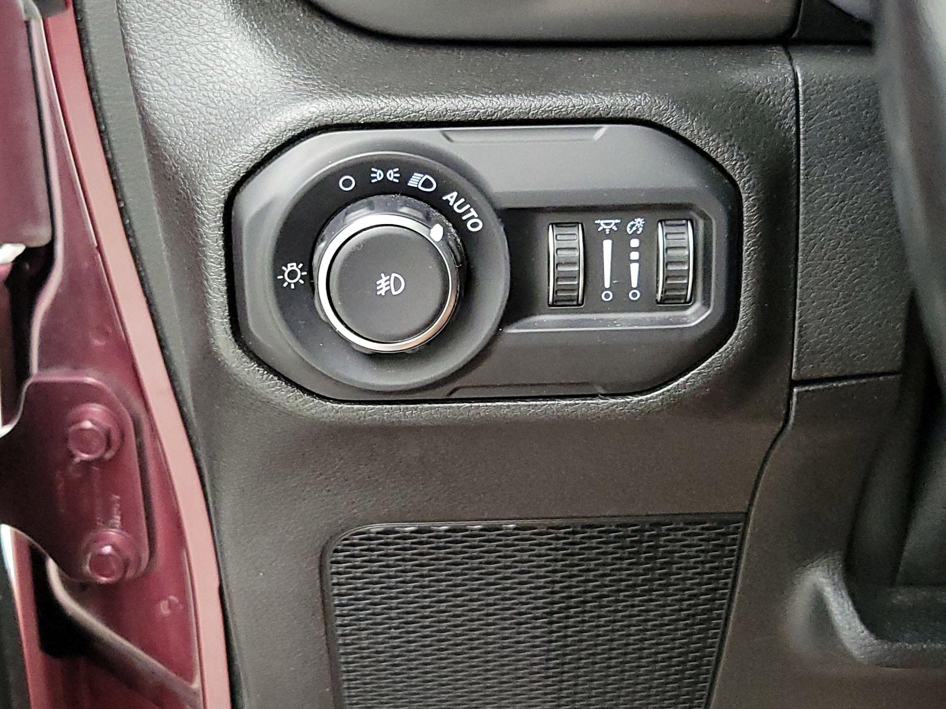 Thumbnail: 2021 Jeep Wrangler - 13