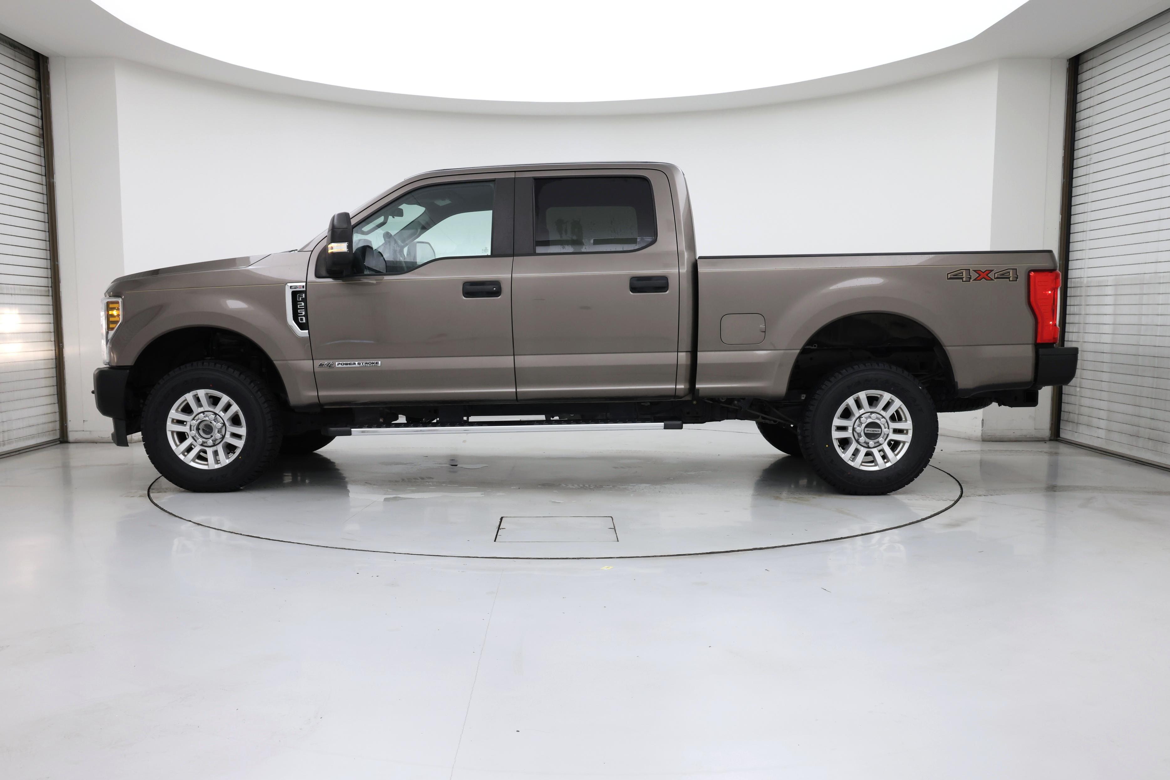 Thumbnail: 2019 Ford F-250 - 3