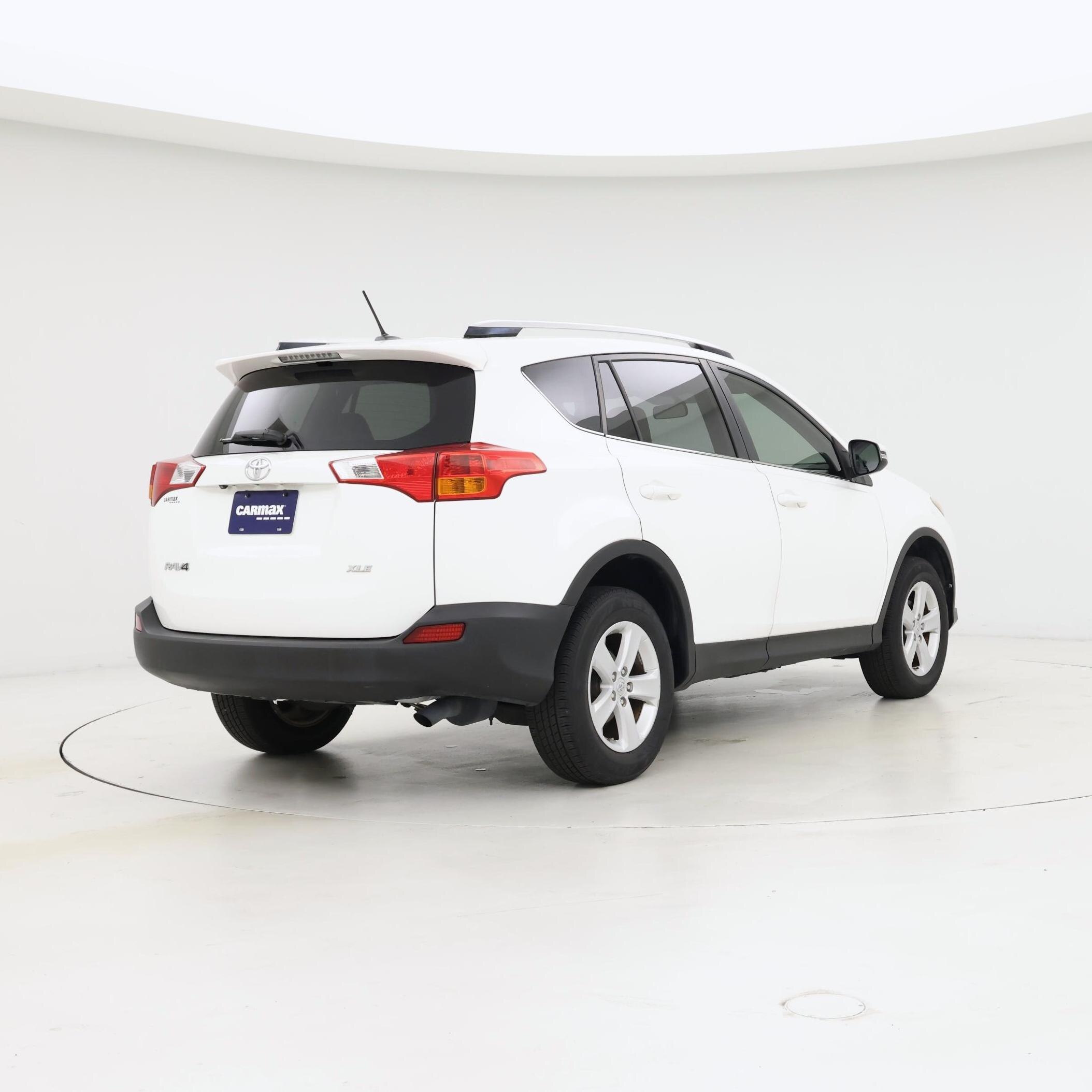 Thumbnail: 2014 Toyota RAV4 - 8