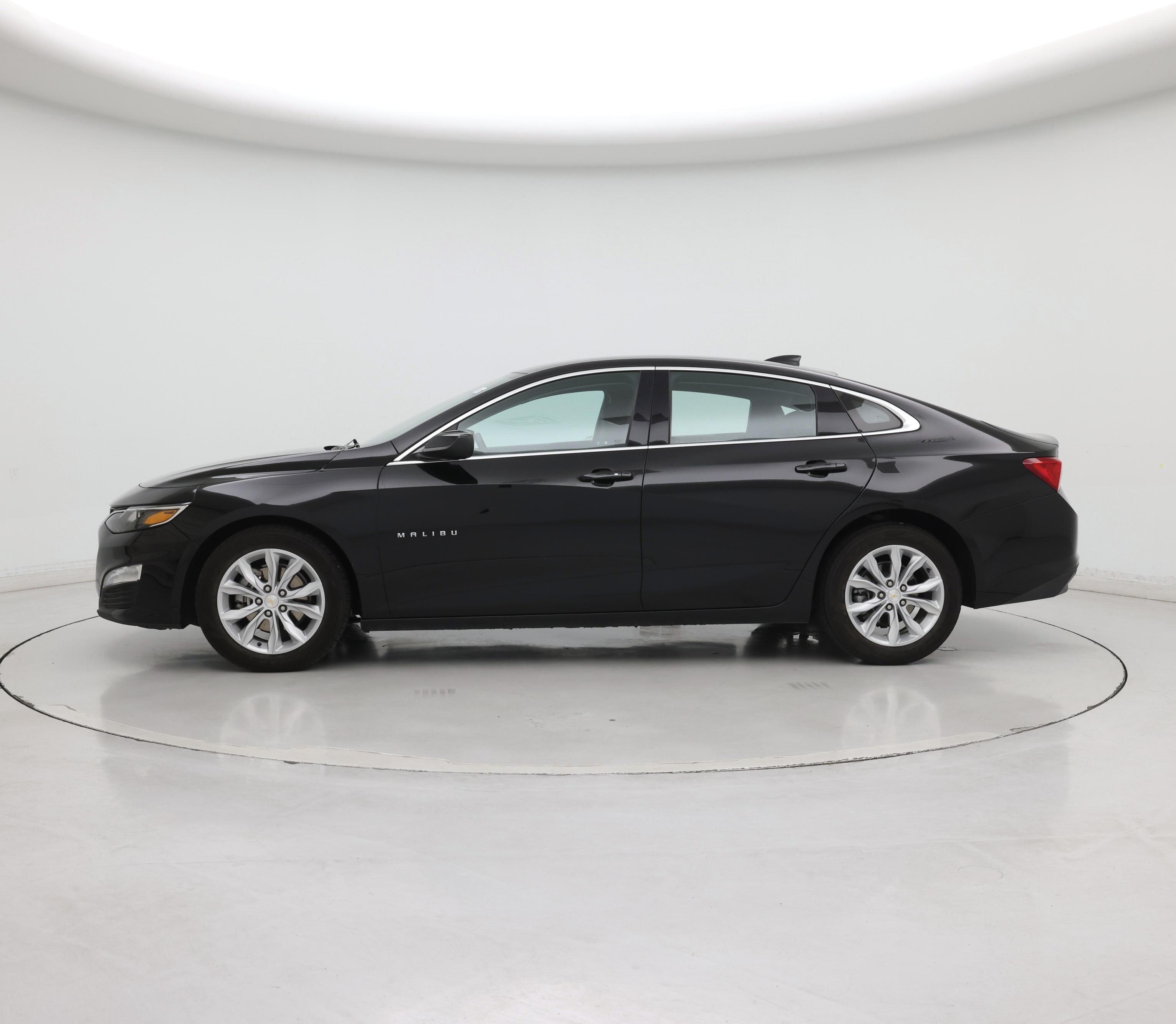 Thumbnail: 2024 Chevrolet Malibu - 3