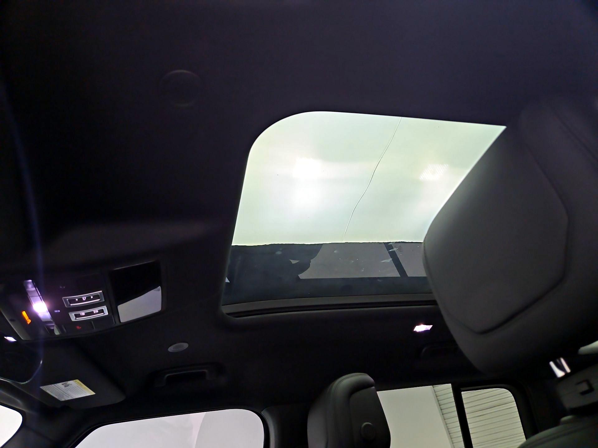 Thumbnail: 2023 Land Rover Defender - 20