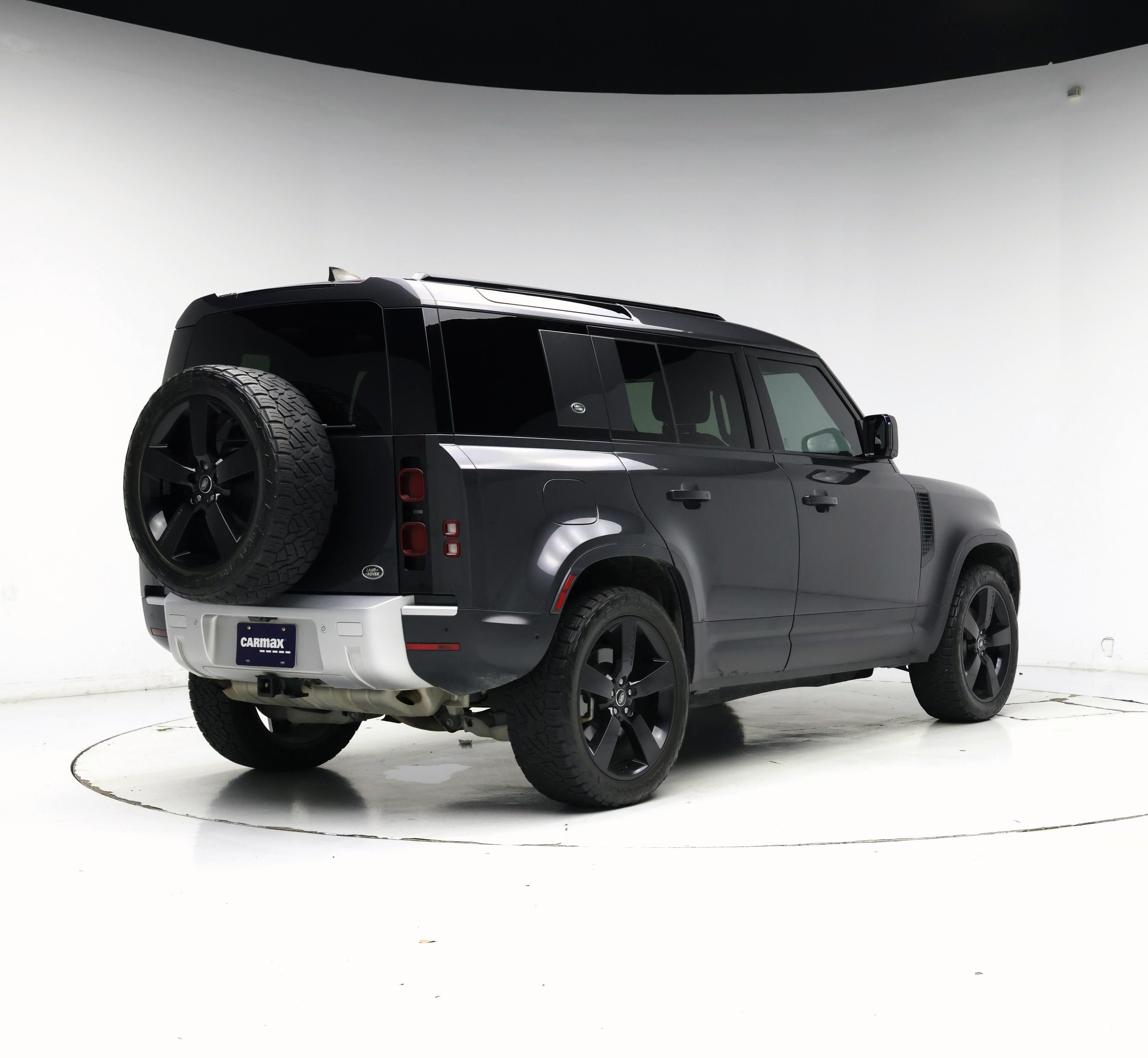 Thumbnail: 2023 Land Rover Defender - 8