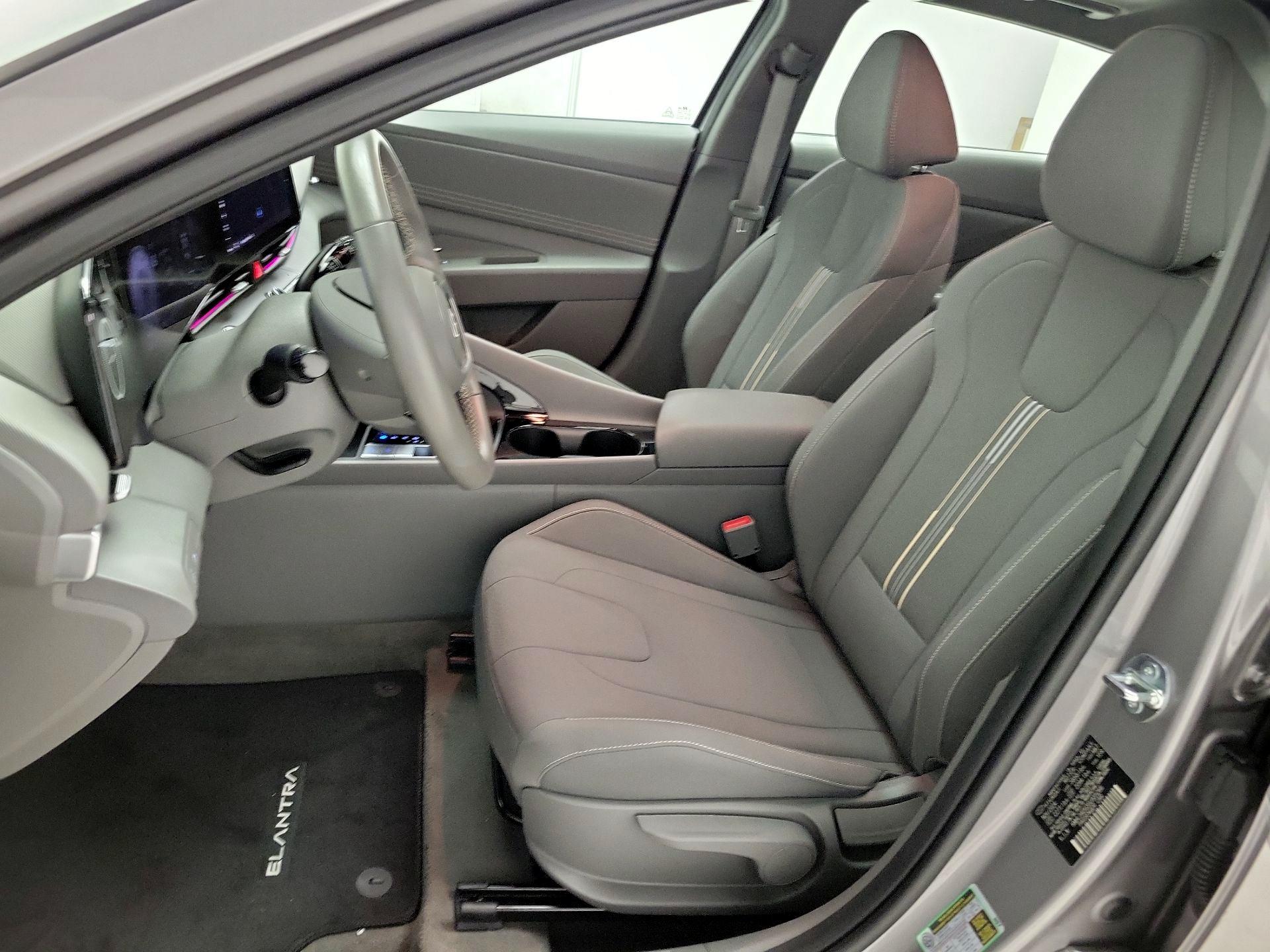 Thumbnail: 2025 Hyundai Elantra - 11