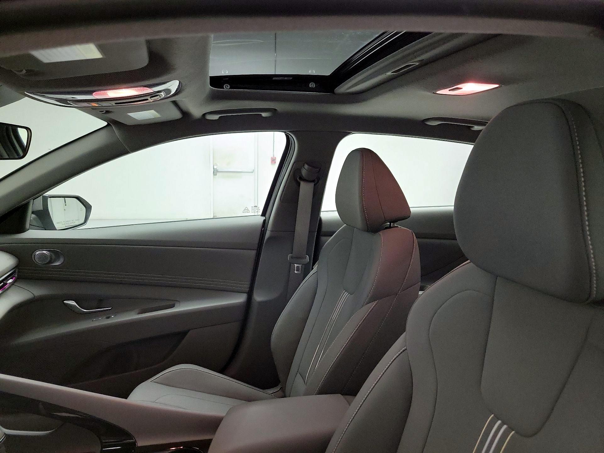 Thumbnail: 2025 Hyundai Elantra - 20