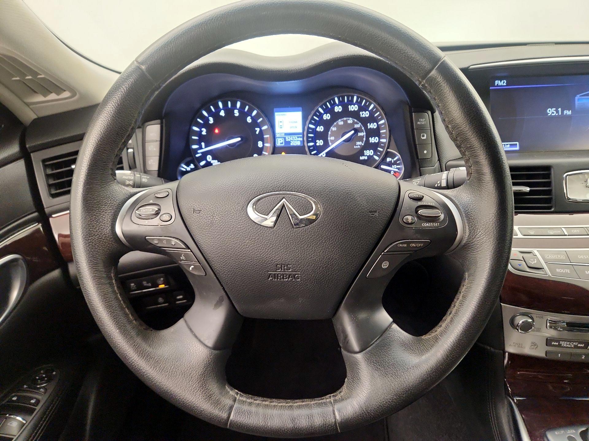 Thumbnail: 2016 INFINITI Q70 - 10