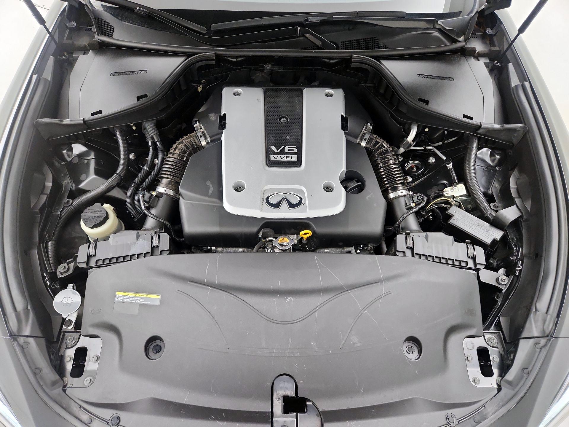 Thumbnail: 2016 INFINITI Q70 - 20