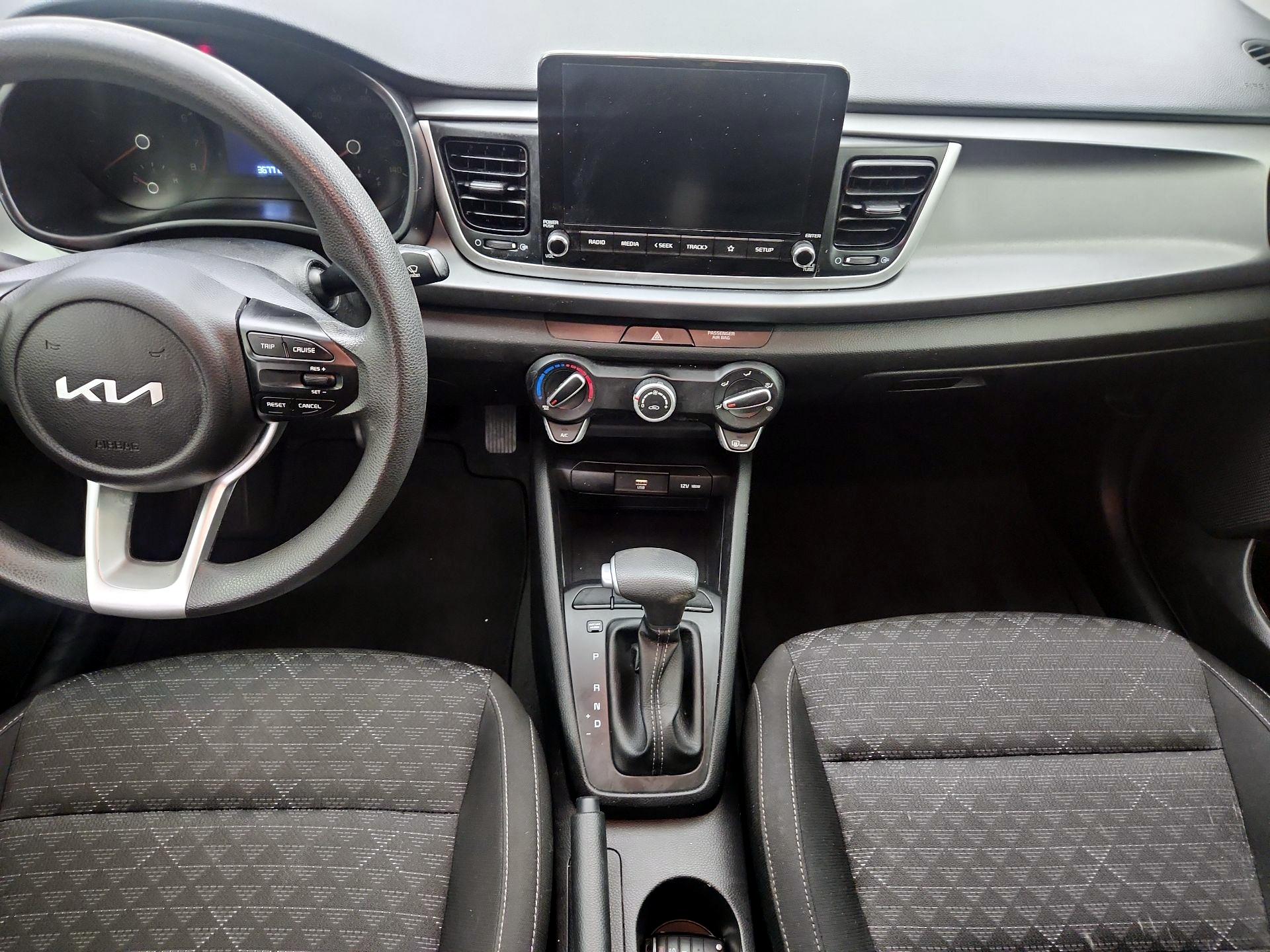 Thumbnail: 2022 Kia Rio - 9