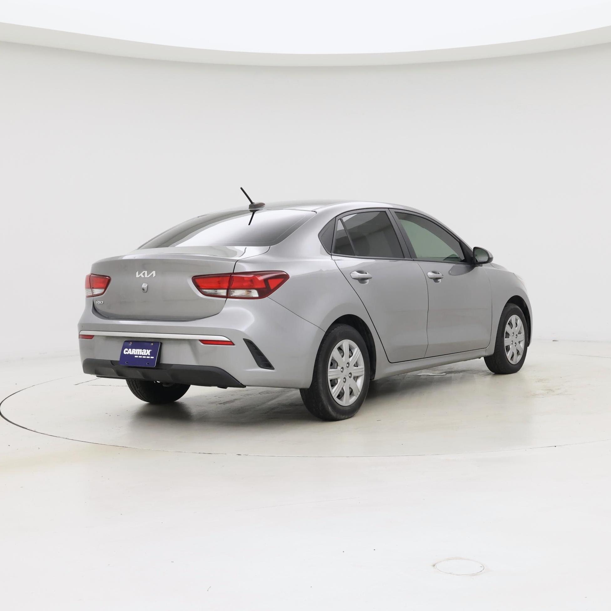 Thumbnail: 2022 Kia Rio - 8