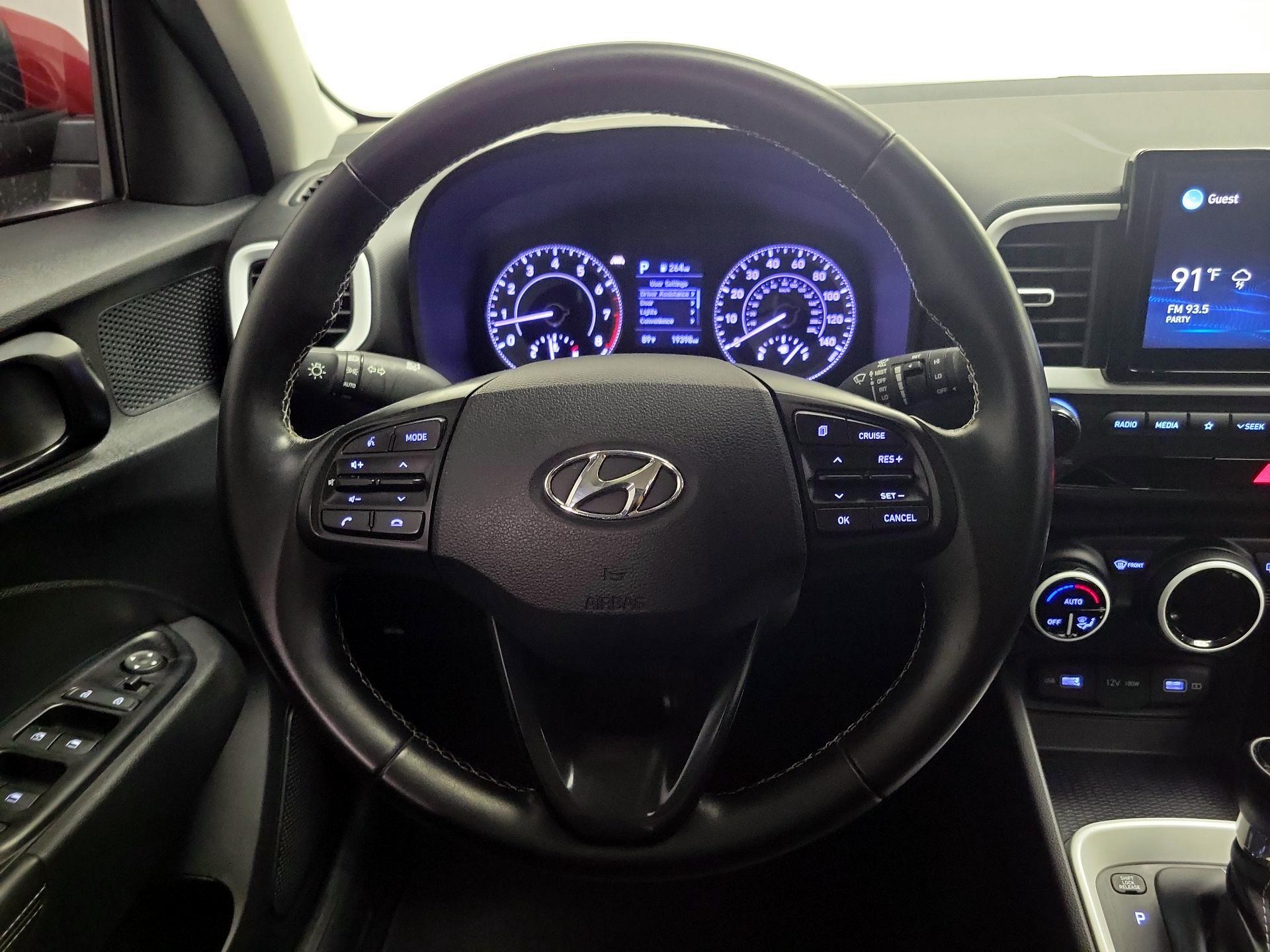 Thumbnail: 2022 Hyundai Venue - 10