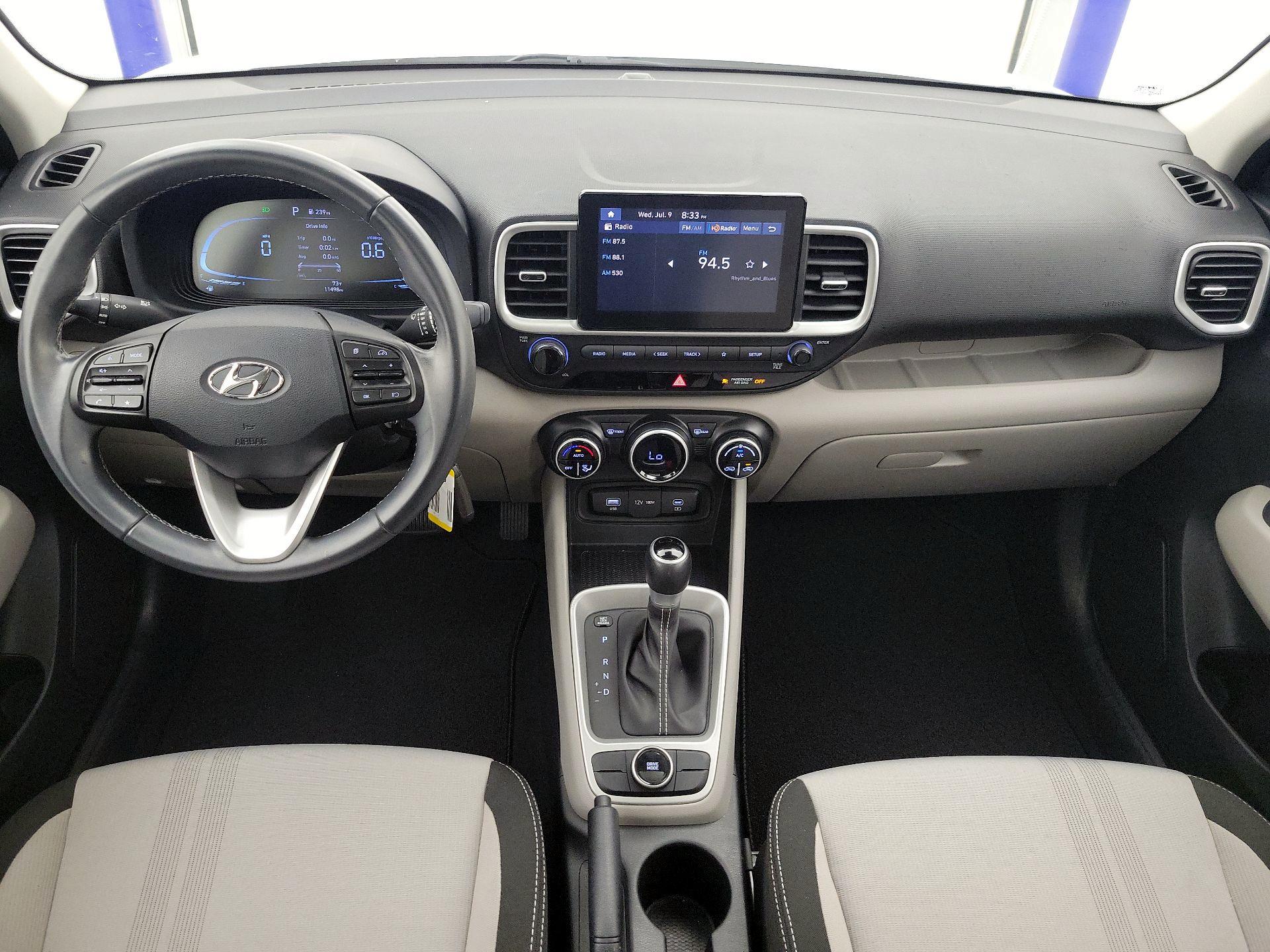 Thumbnail: 2023 Hyundai Venue - 9