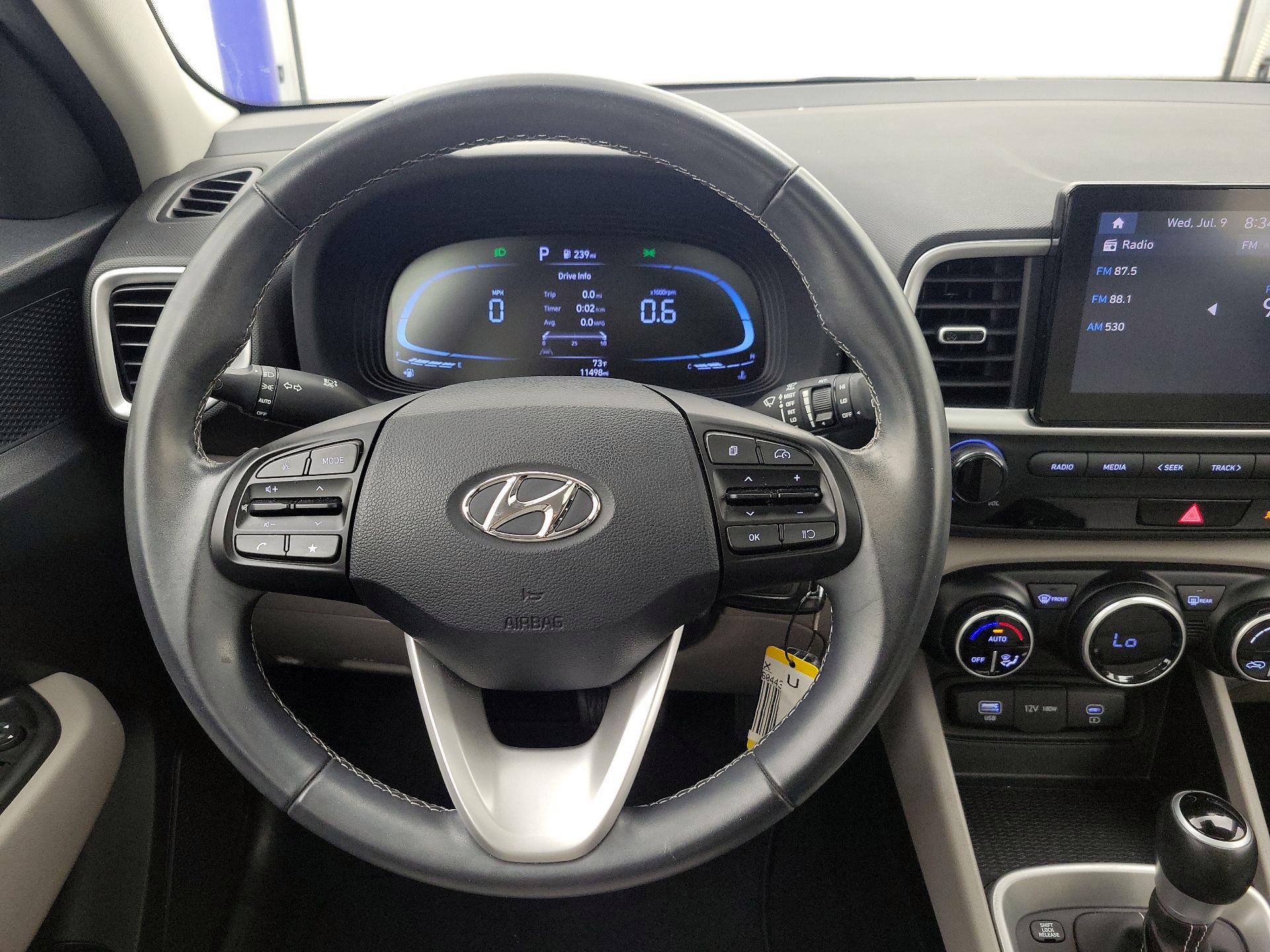 Thumbnail: 2023 Hyundai Venue - 10