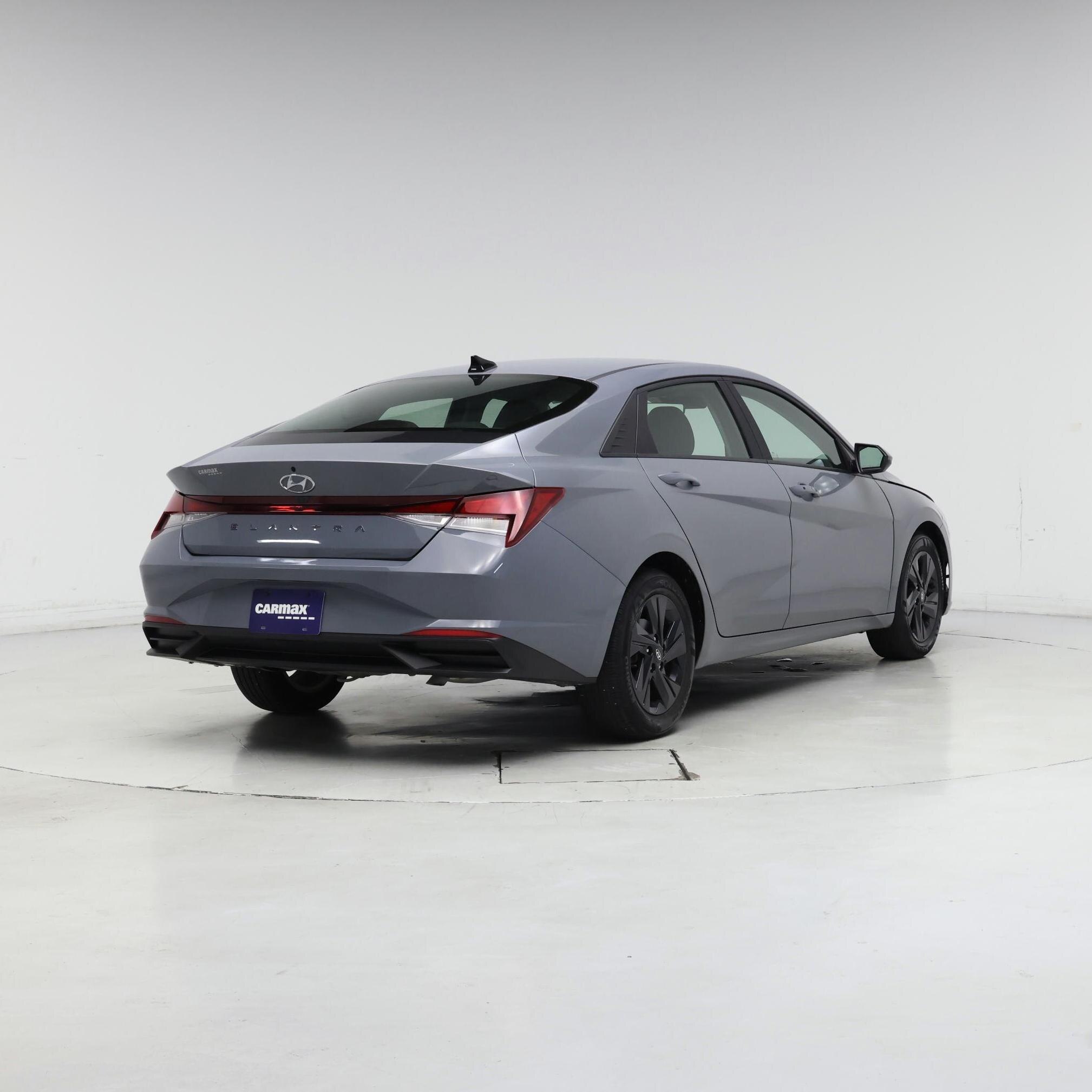 Thumbnail: 2023 Hyundai Elantra - 8