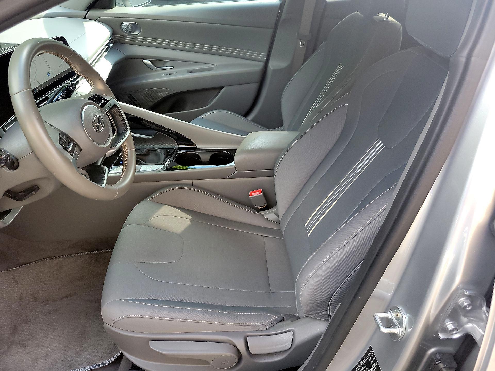 Thumbnail: 2023 Hyundai Elantra - 9