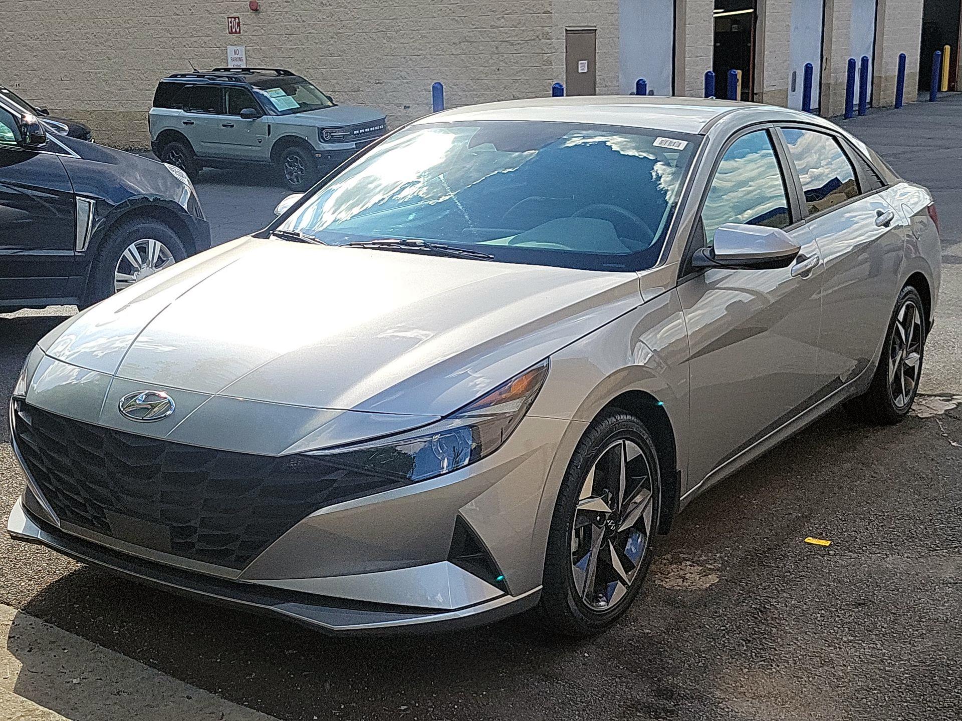 Thumbnail: 2023 Hyundai Elantra - 3