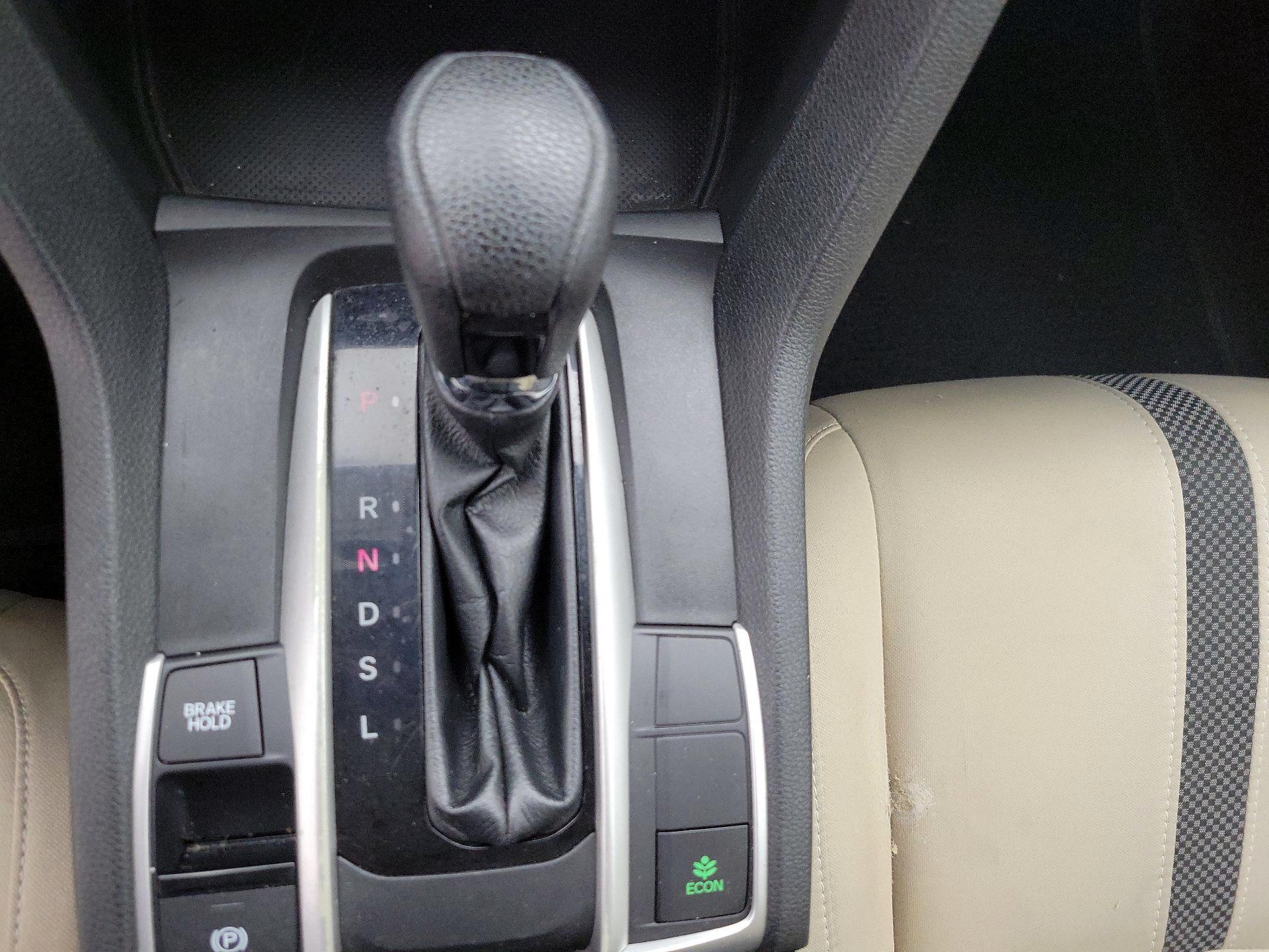 Thumbnail: 2019 Honda Civic - 17