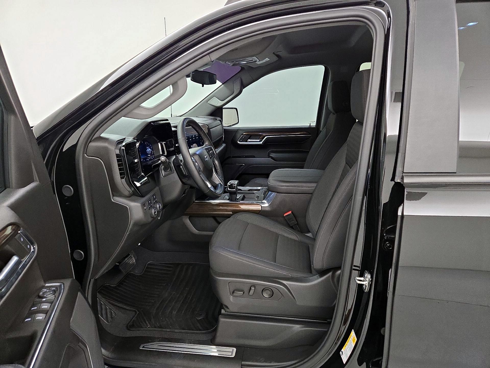 Thumbnail: 2024 Chevrolet Silverado 1500 - 11