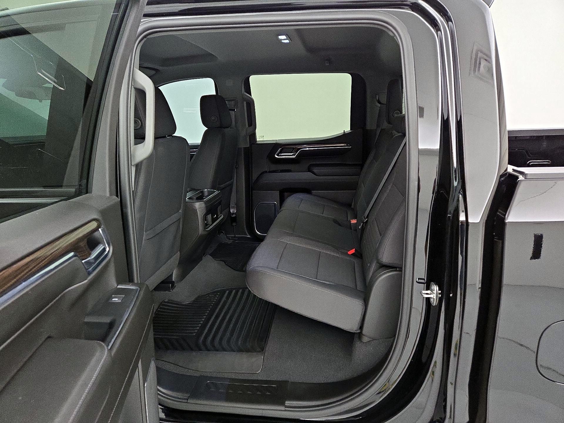 Thumbnail: 2024 Chevrolet Silverado 1500 - 19