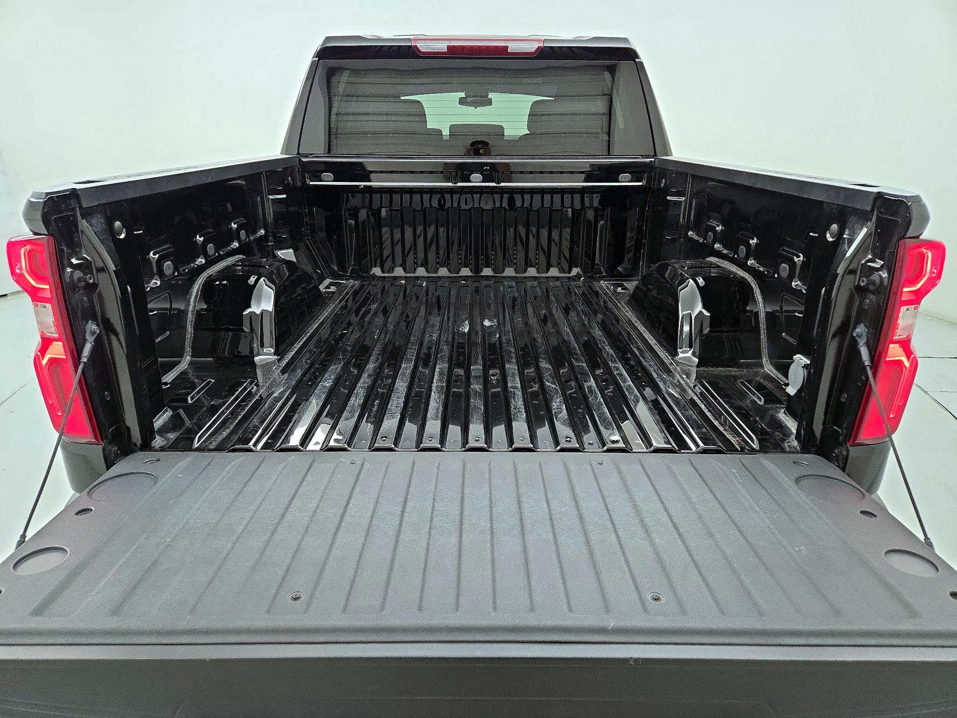 Thumbnail: 2024 Chevrolet Silverado 1500 - 20