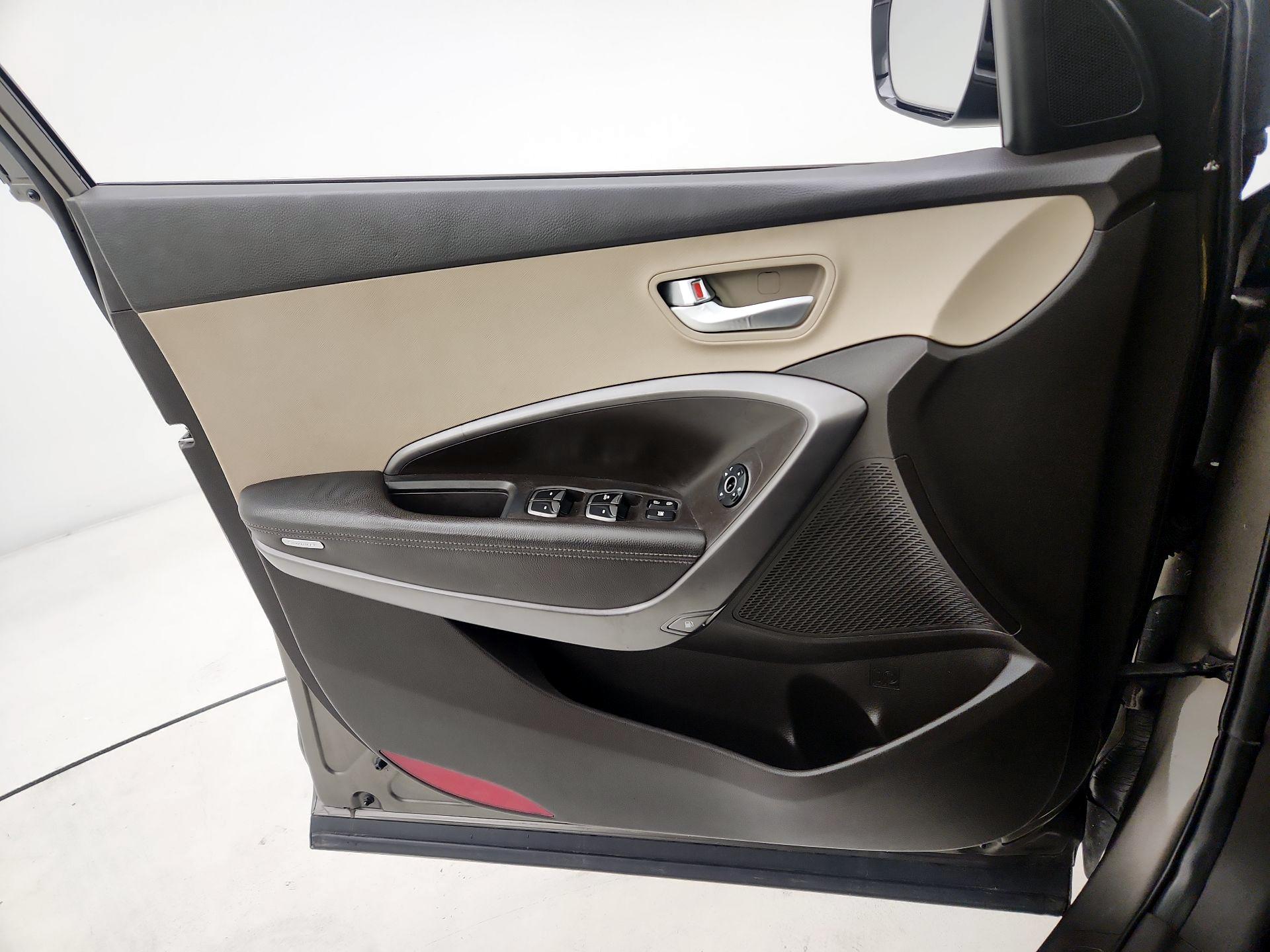 Thumbnail: 2013 Hyundai Santa Fe - 12