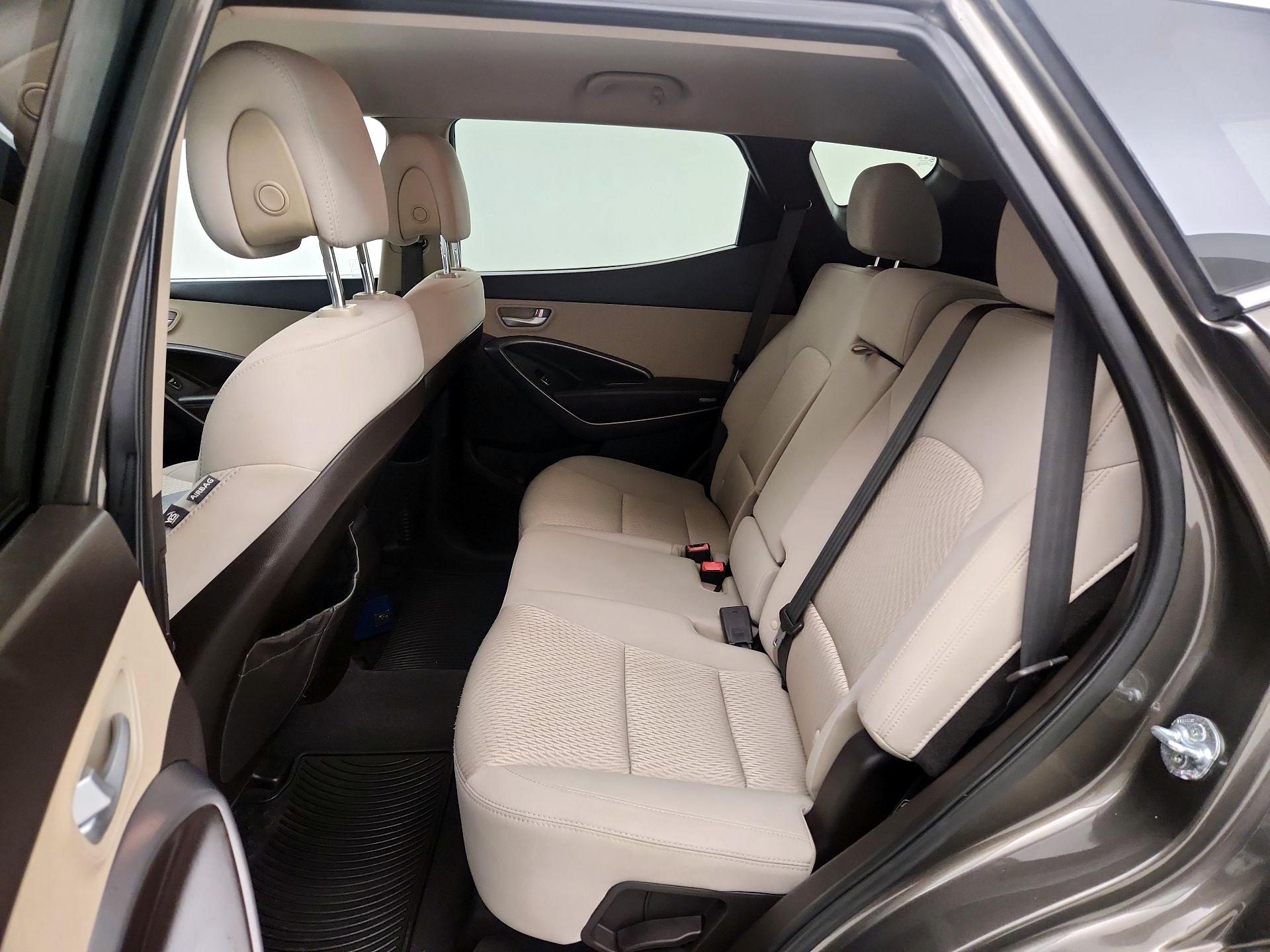 Thumbnail: 2013 Hyundai Santa Fe - 17