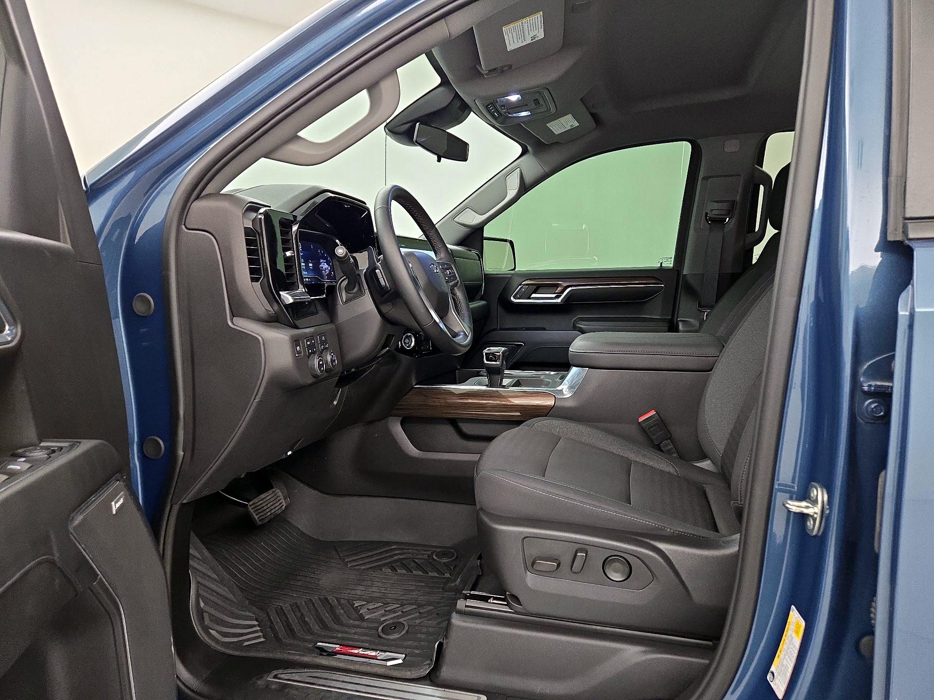 Thumbnail: 2024 Chevrolet Silverado 1500 - 11