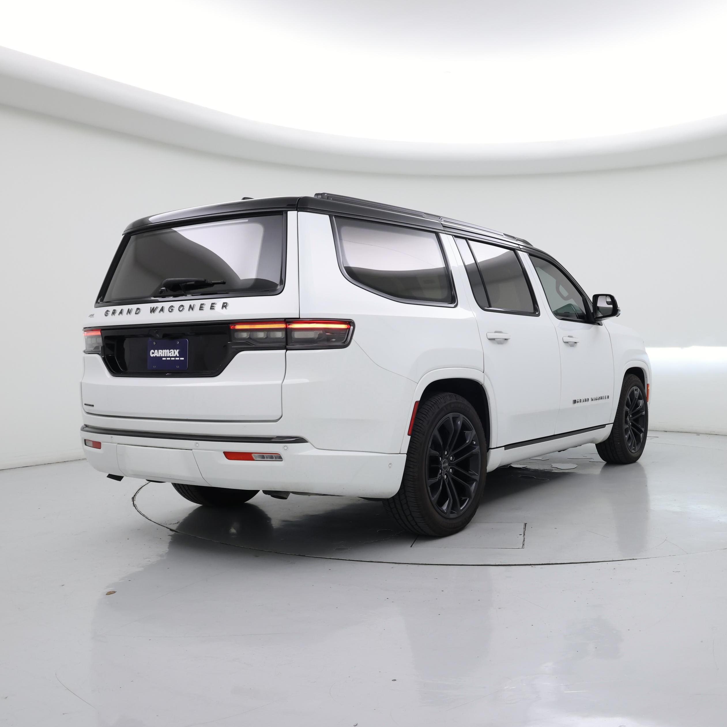 Thumbnail: 2022 Jeep Grand Wagoneer - 8