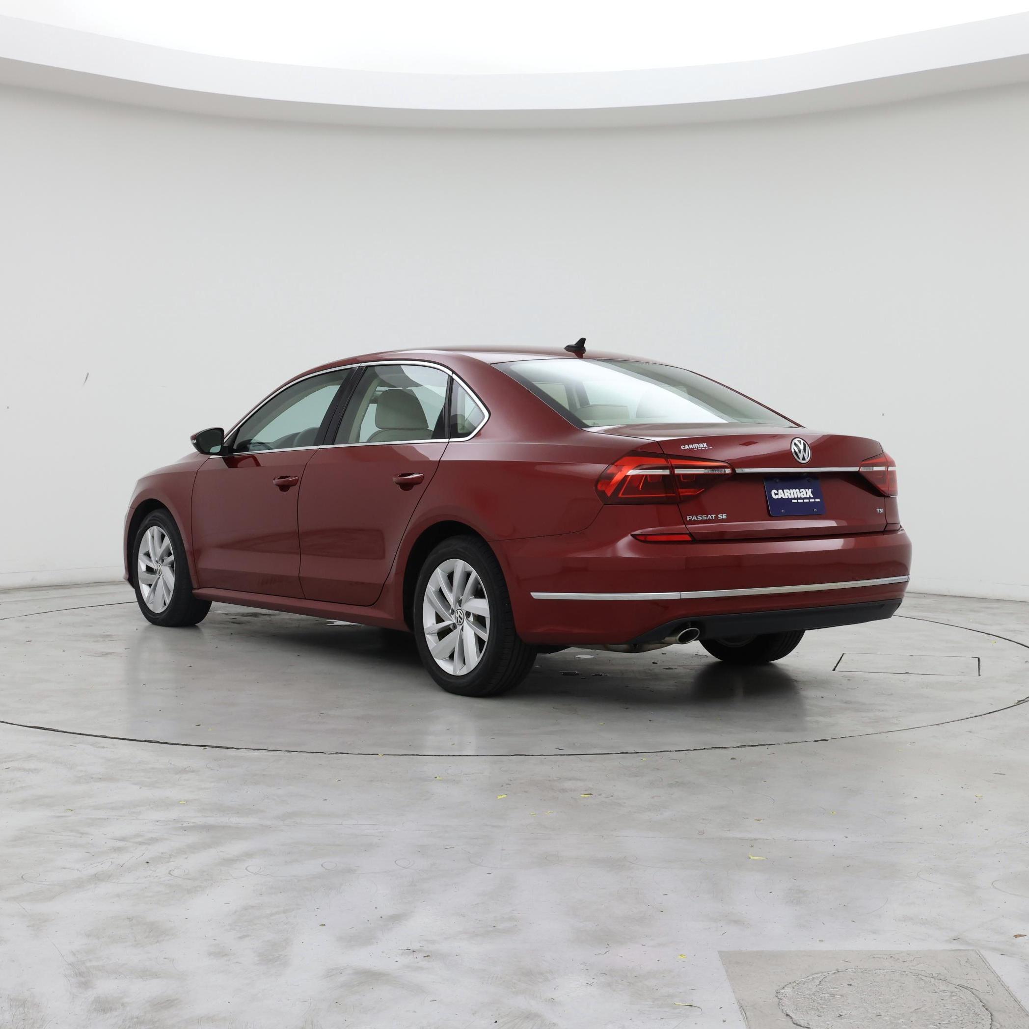 Thumbnail: 2018 Volkswagen Passat - 2