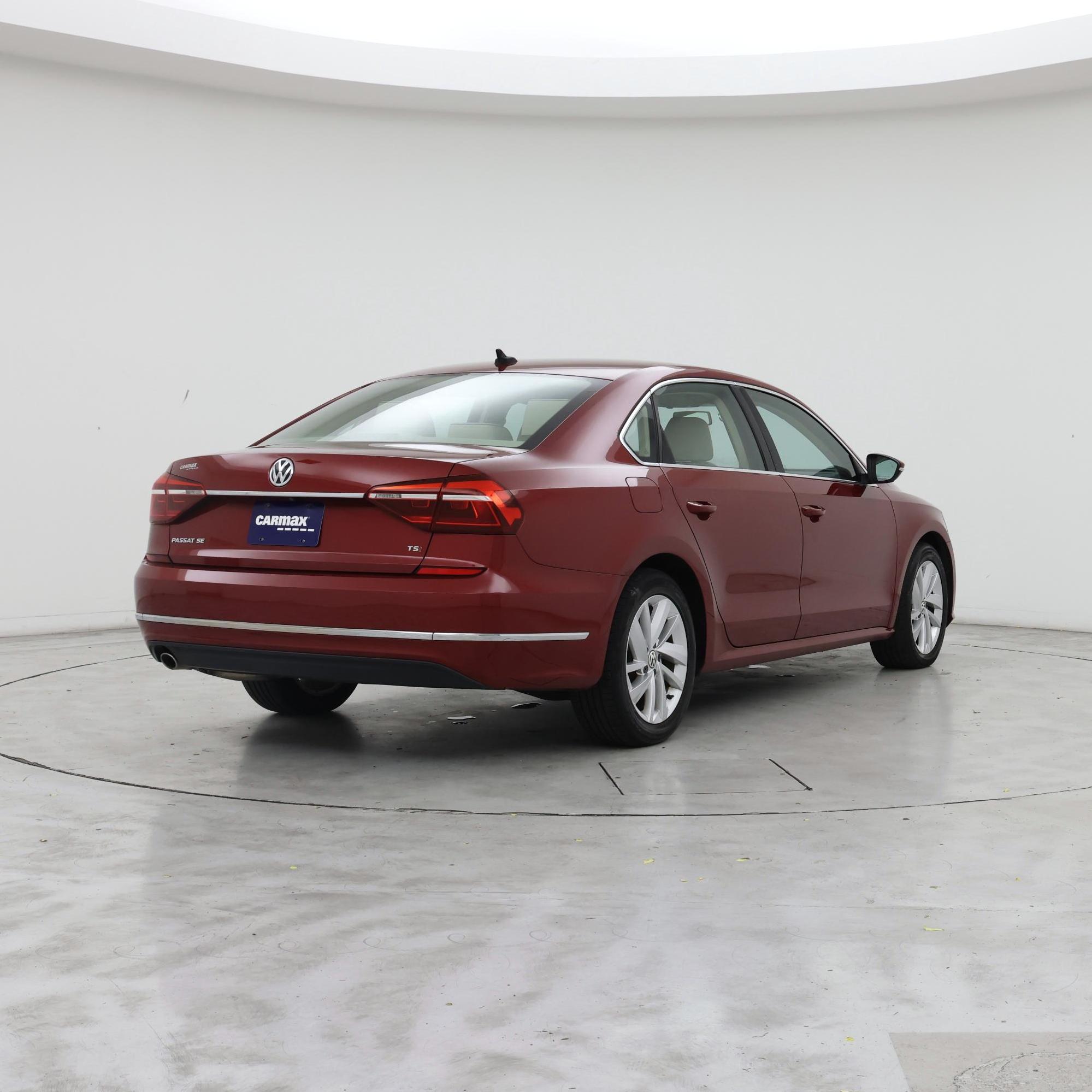Thumbnail: 2018 Volkswagen Passat - 8