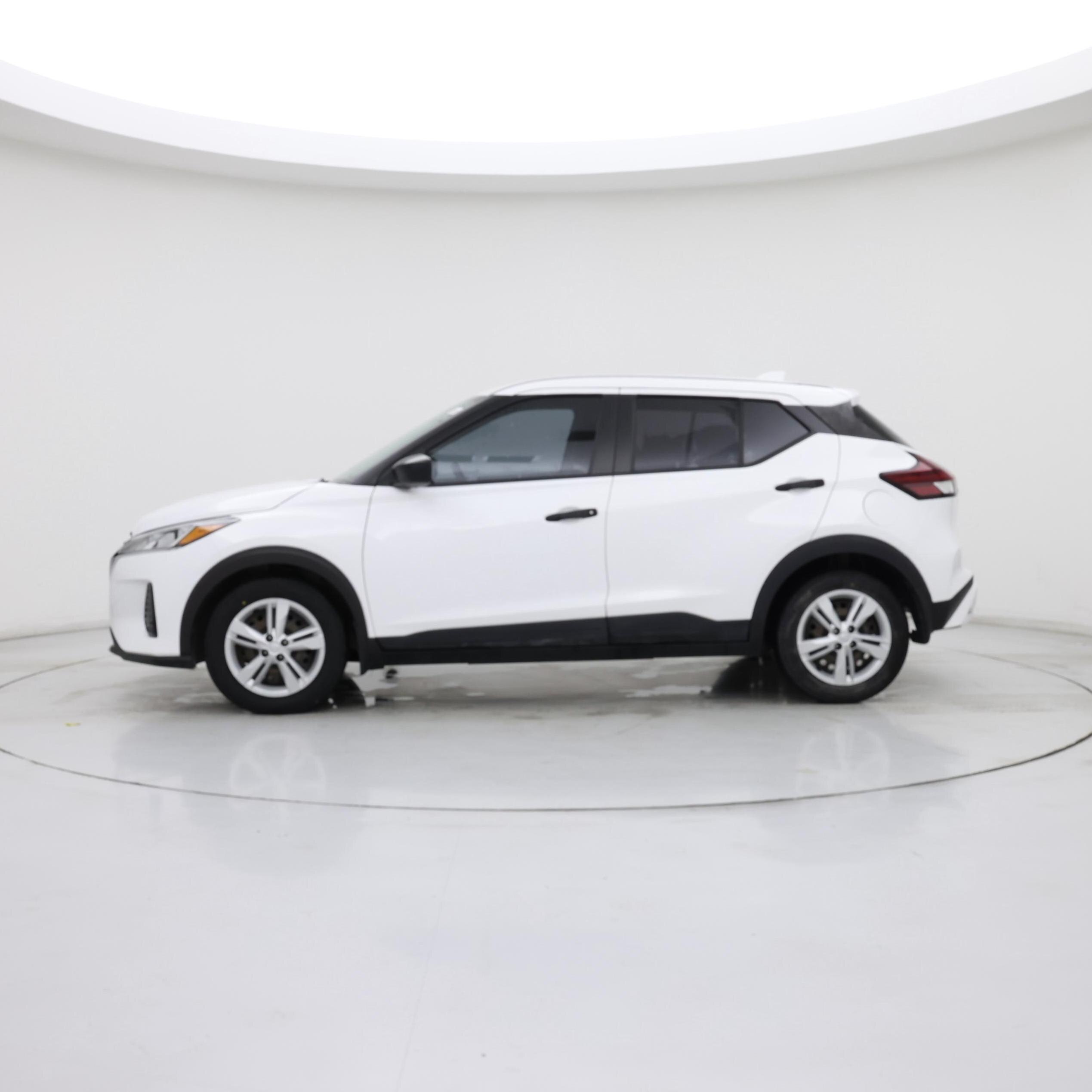 Thumbnail: 2022 Nissan Kicks - 3
